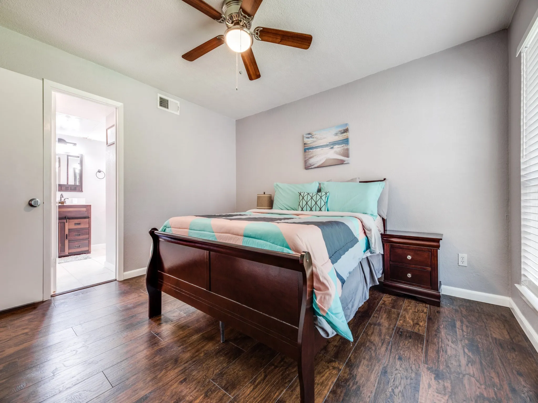 Condominium For Rent in Dallas County , 336 Melrose Drive 7C, Richardson, Texas 75080, 2 Bedroom, 2 Bathroom, Garage spaces, 1,083 Sqft, built in 1983, mls#21393047, Real Estate Agent in Richardson, Homes For Rent in Dallas county, Homes For Rent in Richardson, Realtor in Richardson Texas, Real Estate Brokerage Independent Realty Texas, Luminita Cordes Realtor