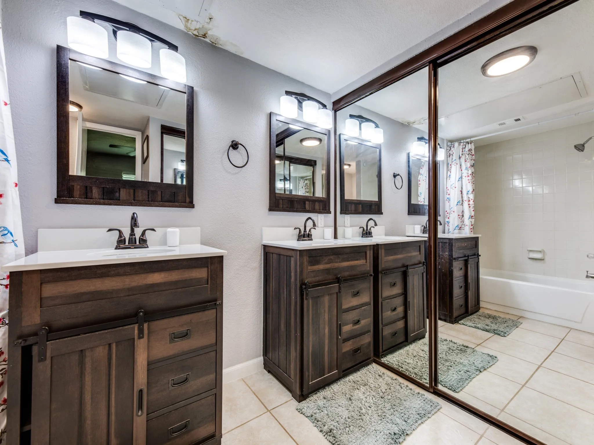 Condominium For Rent in Dallas County , 336 Melrose Drive 7C, Richardson, Texas 75080, 2 Bedroom, 2 Bathroom, Garage spaces, 1,083 Sqft, built in 1983, mls#21393047, Real Estate Agent in Richardson, Homes For Rent in Dallas county, Homes For Rent in Richardson, Realtor in Richardson Texas, Real Estate Brokerage Independent Realty Texas, Luminita Cordes Realtor