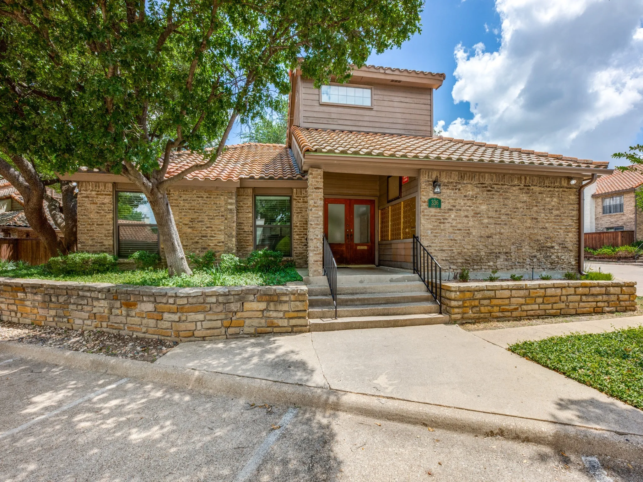 Condominium For Rent in Dallas County , 336 Melrose Drive 7C, Richardson, Texas 75080, 2 Bedroom, 2 Bathroom, Garage spaces, 1,083 Sqft, built in 1983, mls#21393047, Real Estate Agent in Richardson, Homes For Rent in Dallas county, Homes For Rent in Richardson, Realtor in Richardson Texas, Real Estate Brokerage Independent Realty Texas, Luminita Cordes Realtor