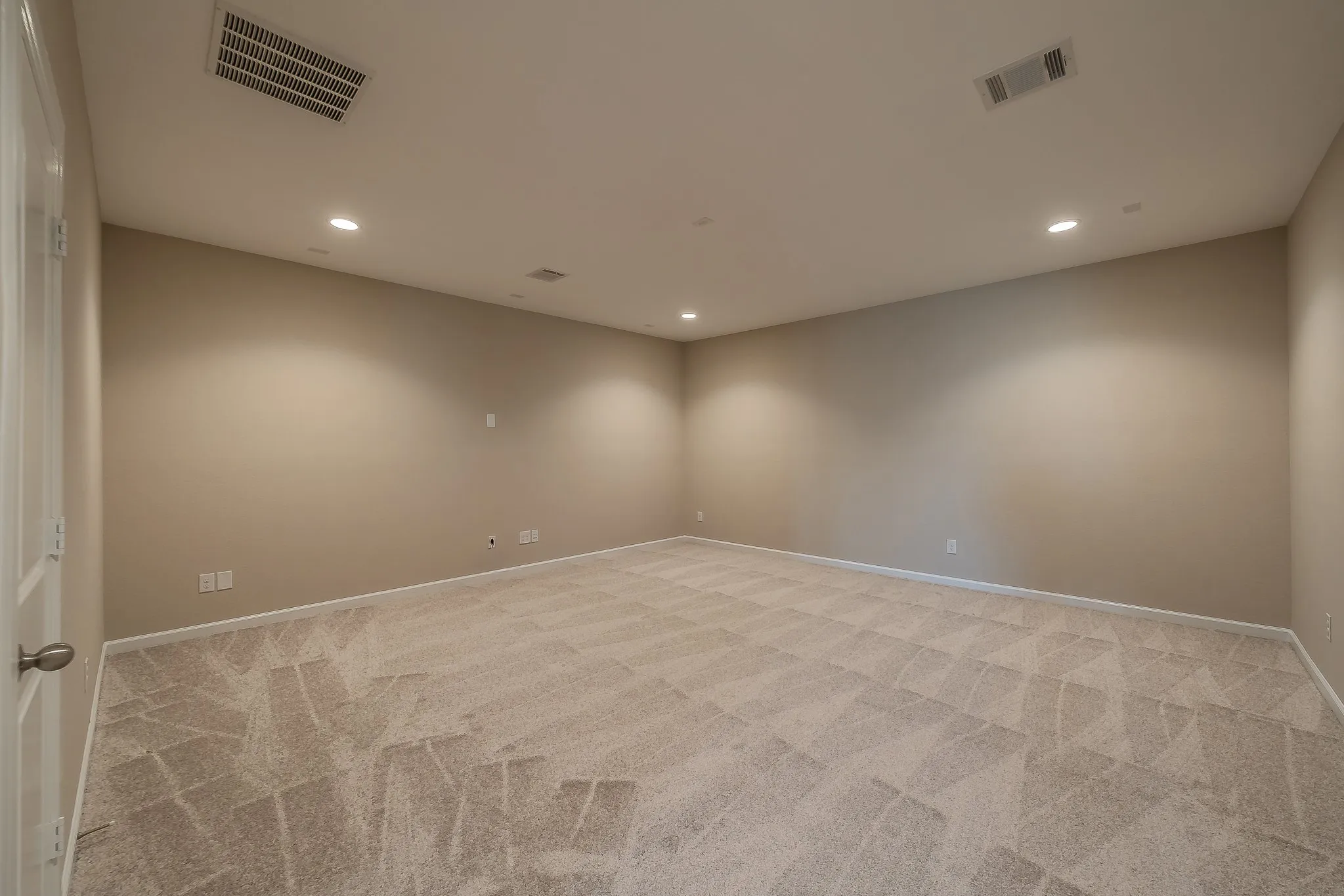 Single Family Residence For Sale in Johnson County , 1102 Rendon Place, Mansfield, Texas 76063, 4 Bedroom, 3 Bathroom, 3 Garage spaces, 3,127 Sqft, built in 2017, mls#21393048, Real Estate Agent in Mansfield, Homes For Sale in Johnson county, Homes For Sale in Mansfield, Realtor in Mansfield Texas, Real Estate Brokerage Independent Realty Texas, Luminita Cordes Realtor