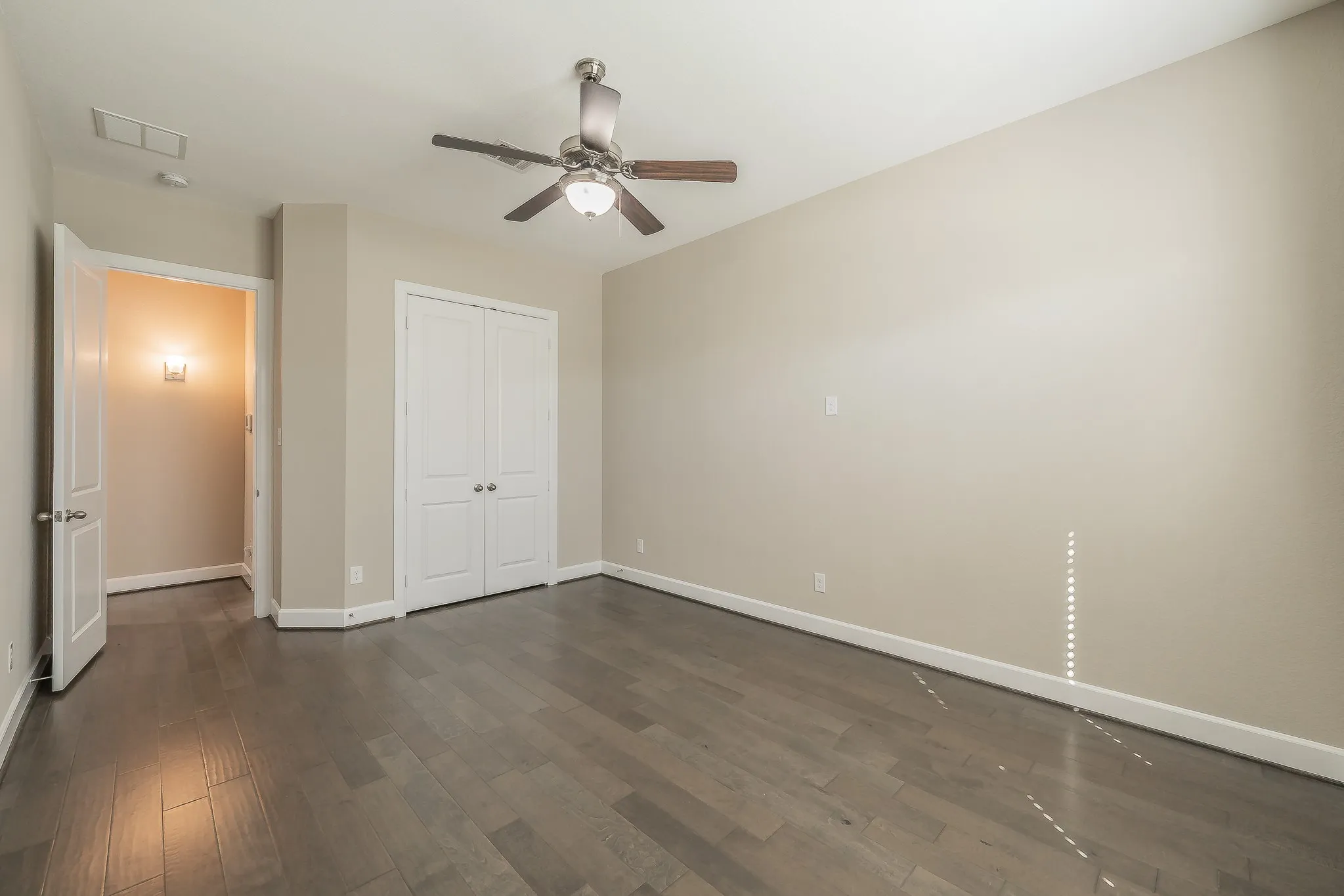 Single Family Residence For Sale in Johnson County , 1102 Rendon Place, Mansfield, Texas 76063, 4 Bedroom, 3 Bathroom, 3 Garage spaces, 3,127 Sqft, built in 2017, mls#21393048, Real Estate Agent in Mansfield, Homes For Sale in Johnson county, Homes For Sale in Mansfield, Realtor in Mansfield Texas, Real Estate Brokerage Independent Realty Texas, Luminita Cordes Realtor