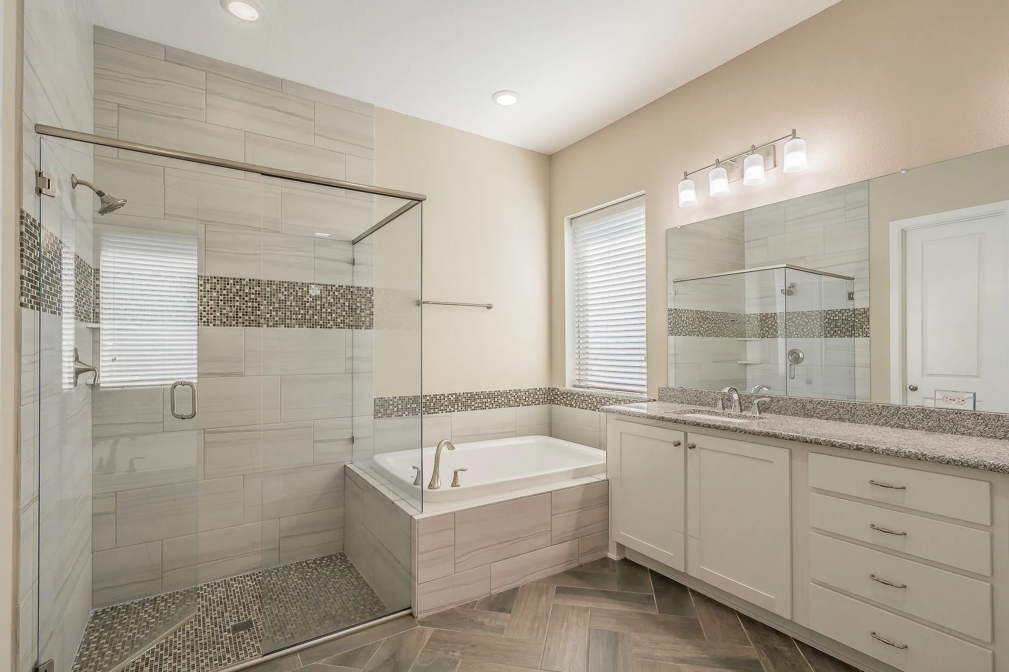 Single Family Residence For Sale in Johnson County , 1102 Rendon Place, Mansfield, Texas 76063, 4 Bedroom, 3 Bathroom, 3 Garage spaces, 3,127 Sqft, built in 2017, mls#21393048, Real Estate Agent in Mansfield, Homes For Sale in Johnson county, Homes For Sale in Mansfield, Realtor in Mansfield Texas, Real Estate Brokerage Independent Realty Texas, Luminita Cordes Realtor