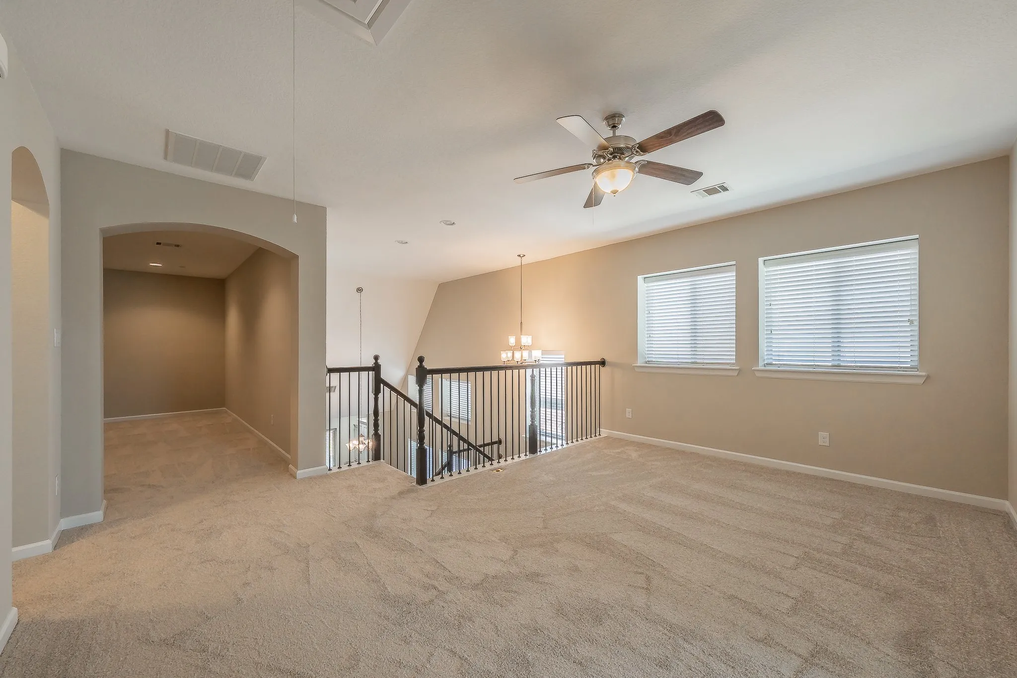 Single Family Residence For Sale in Johnson County , 1102 Rendon Place, Mansfield, Texas 76063, 4 Bedroom, 3 Bathroom, 3 Garage spaces, 3,127 Sqft, built in 2017, mls#21393048, Real Estate Agent in Mansfield, Homes For Sale in Johnson county, Homes For Sale in Mansfield, Realtor in Mansfield Texas, Real Estate Brokerage Independent Realty Texas, Luminita Cordes Realtor