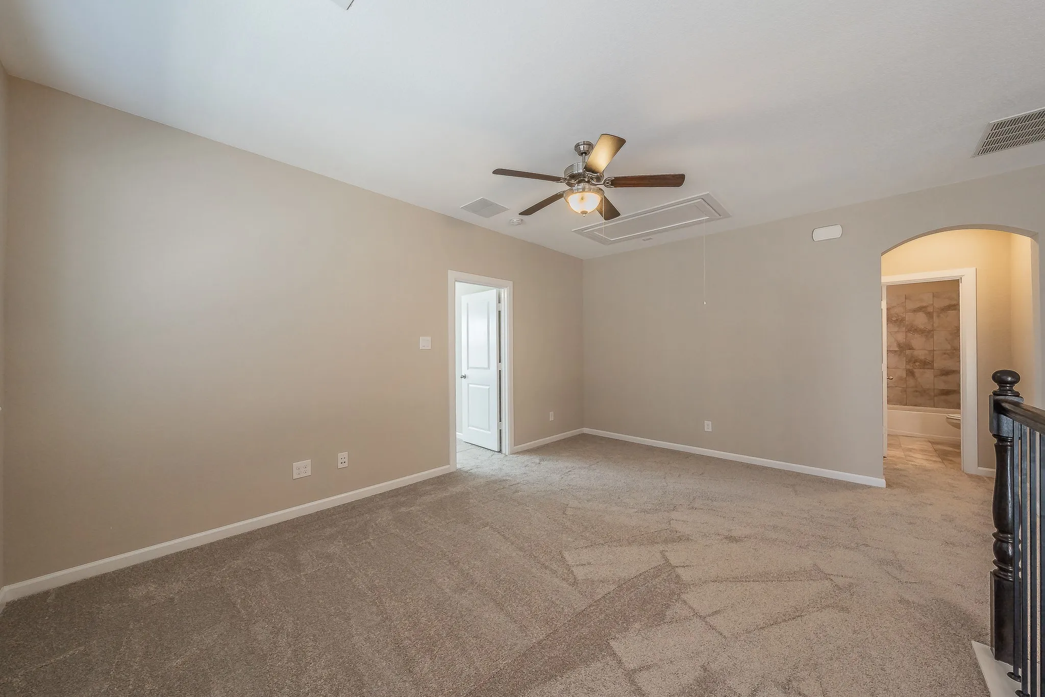 Single Family Residence For Sale in Johnson County , 1102 Rendon Place, Mansfield, Texas 76063, 4 Bedroom, 3 Bathroom, 3 Garage spaces, 3,127 Sqft, built in 2017, mls#21393048, Real Estate Agent in Mansfield, Homes For Sale in Johnson county, Homes For Sale in Mansfield, Realtor in Mansfield Texas, Real Estate Brokerage Independent Realty Texas, Luminita Cordes Realtor