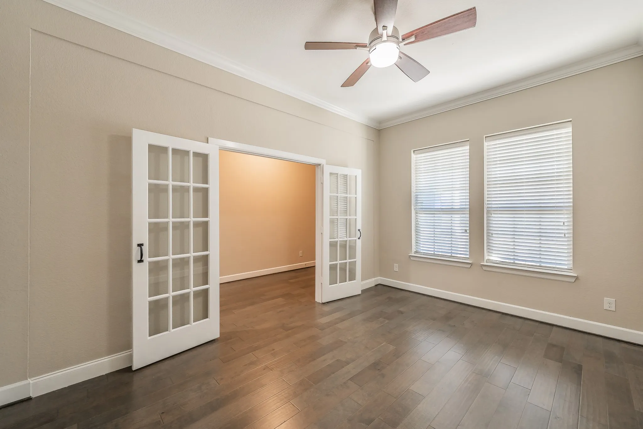 Single Family Residence For Sale in Johnson County , 1102 Rendon Place, Mansfield, Texas 76063, 4 Bedroom, 3 Bathroom, 3 Garage spaces, 3,127 Sqft, built in 2017, mls#21393048, Real Estate Agent in Mansfield, Homes For Sale in Johnson county, Homes For Sale in Mansfield, Realtor in Mansfield Texas, Real Estate Brokerage Independent Realty Texas, Luminita Cordes Realtor