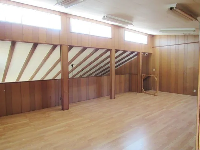 Single Family Residence For Sale in Bosque County , 413 S Avenue G, Clifton, Texas 76634, 5 Bedroom, 3 Bathroom, Garage spaces, 3,587 Sqft, built in 1950, mls#21393036, Real Estate Agent in Clifton, Homes For Sale in Bosque county, Homes For Sale in Clifton, Realtor in Clifton Texas, Real Estate Brokerage Independent Realty Texas, Luminita Cordes Realtor