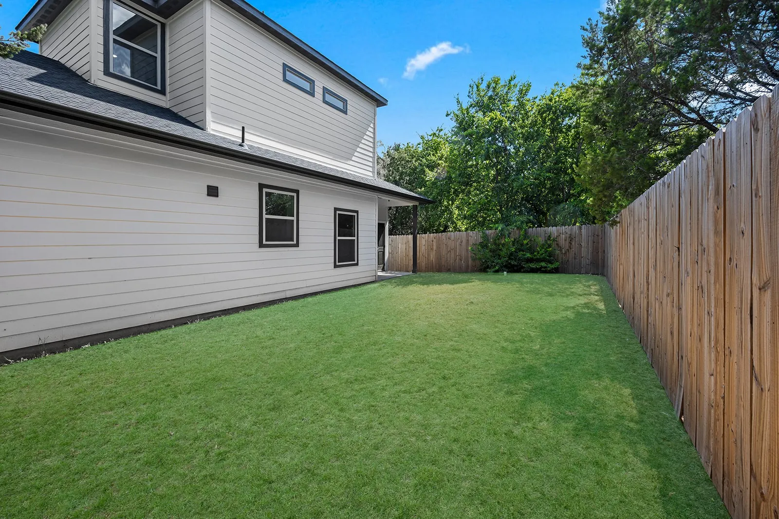 Single Family Residence For Rent in Hood County , 5511 Black Pine Circle, Granbury, Texas 76048, 3 Bedroom, 3 Bathroom, Garage spaces, 1,569 Sqft, built in 2024, mls#21393050, Real Estate Agent in Granbury, Homes For Rent in Hood county, Homes For Rent in Granbury, Realtor in Granbury Texas, Real Estate Brokerage Independent Realty Texas, Luminita Cordes Realtor