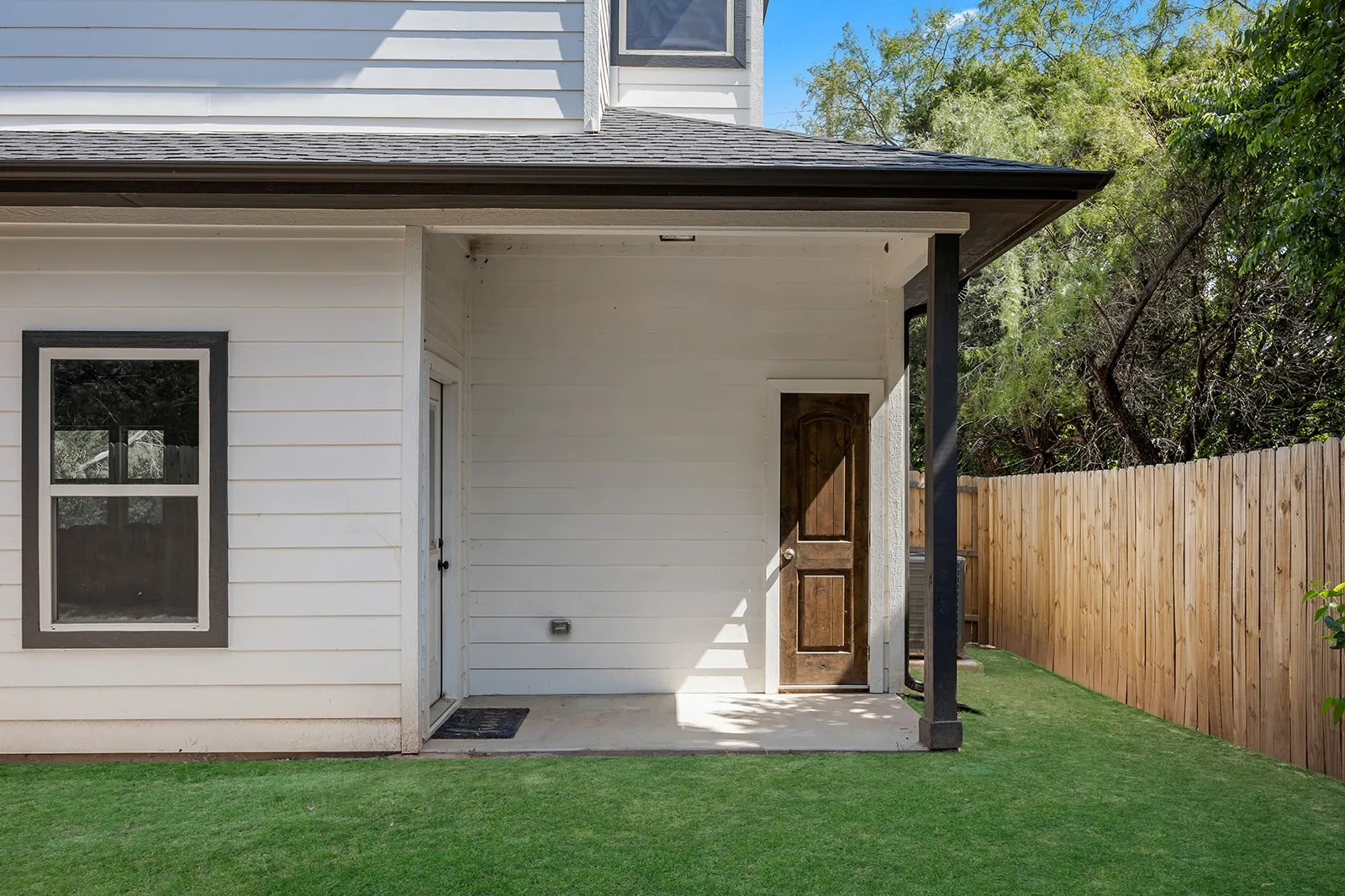 Single Family Residence For Rent in Hood County , 5511 Black Pine Circle, Granbury, Texas 76048, 3 Bedroom, 3 Bathroom, Garage spaces, 1,569 Sqft, built in 2024, mls#21393050, Real Estate Agent in Granbury, Homes For Rent in Hood county, Homes For Rent in Granbury, Realtor in Granbury Texas, Real Estate Brokerage Independent Realty Texas, Luminita Cordes Realtor