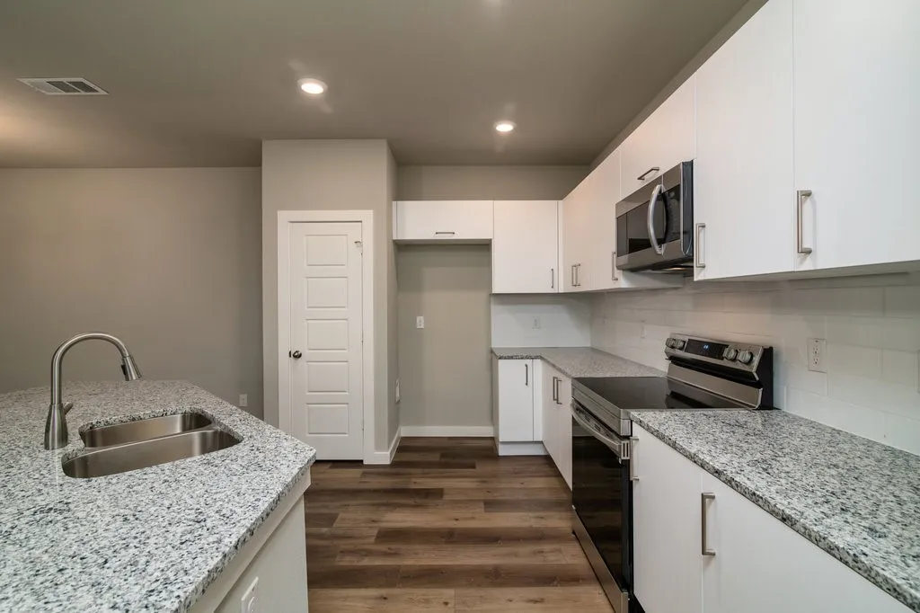 Duplex For Rent in Ellis County , 744 Wheatfield Drive, Venus, Texas 76084, 3 Bedroom, 2 Bathroom, 2 Garage spaces, 1,361 Sqft, built in 2023, mls#21393052, Real Estate Agent in Venus, Homes For Rent in Ellis county, Homes For Rent in Venus, Realtor in Venus Texas, Real Estate Brokerage Independent Realty Texas, Luminita Cordes Realtor