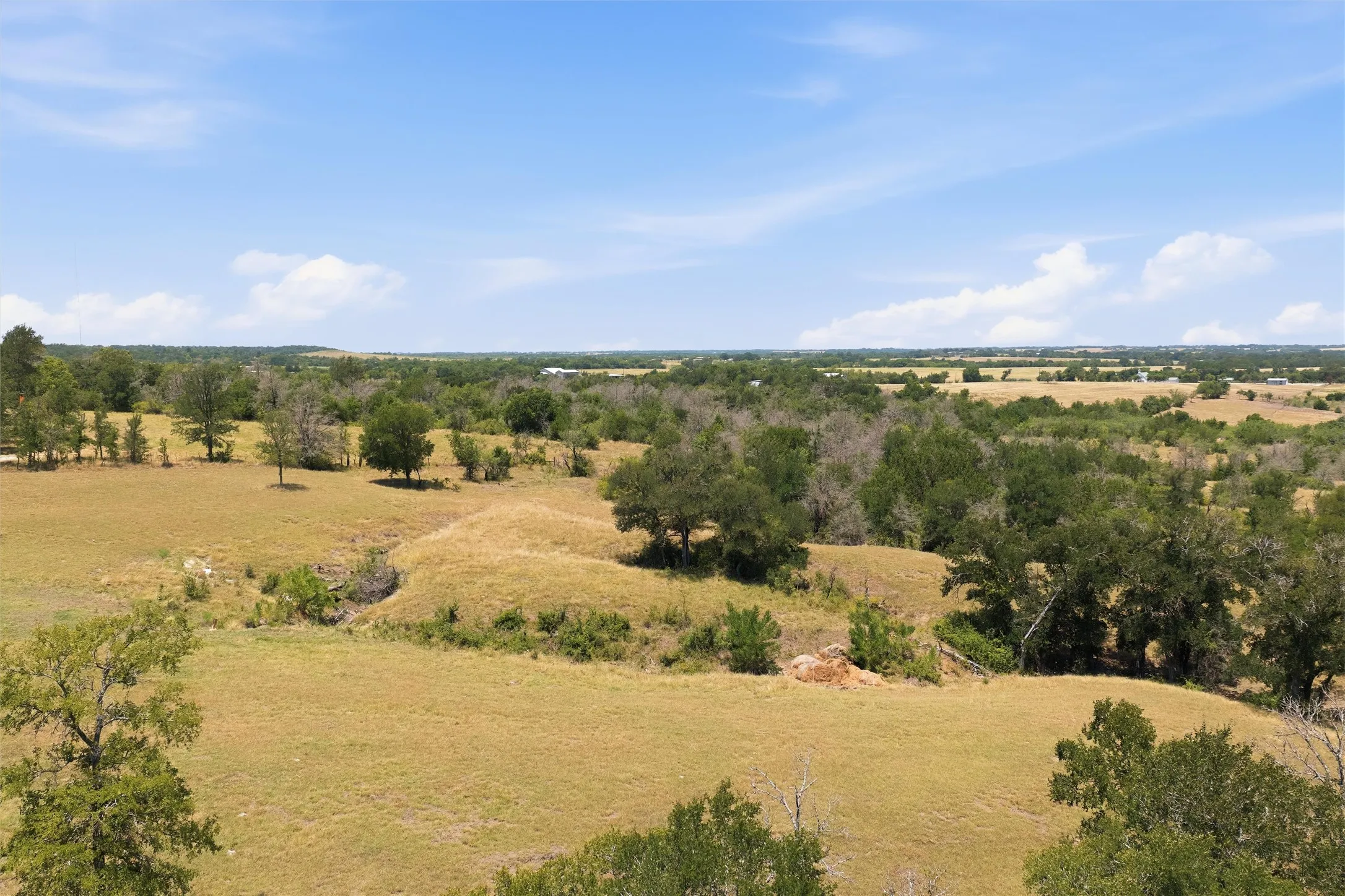 Single Family Residence For Sale in Mc Lennan County , 606 Harding Lane, Moody, Texas 76557, 3 Bedroom, 3 Bathroom, Garage spaces, 2,112 Sqft, built in 2002, mls#21392081, Real Estate Agent in Moody, Homes For Sale in Mc Lennan county, Homes For Sale in Moody, Realtor in Moody Texas, Real Estate Brokerage Independent Realty Texas, Luminita Cordes Realtor