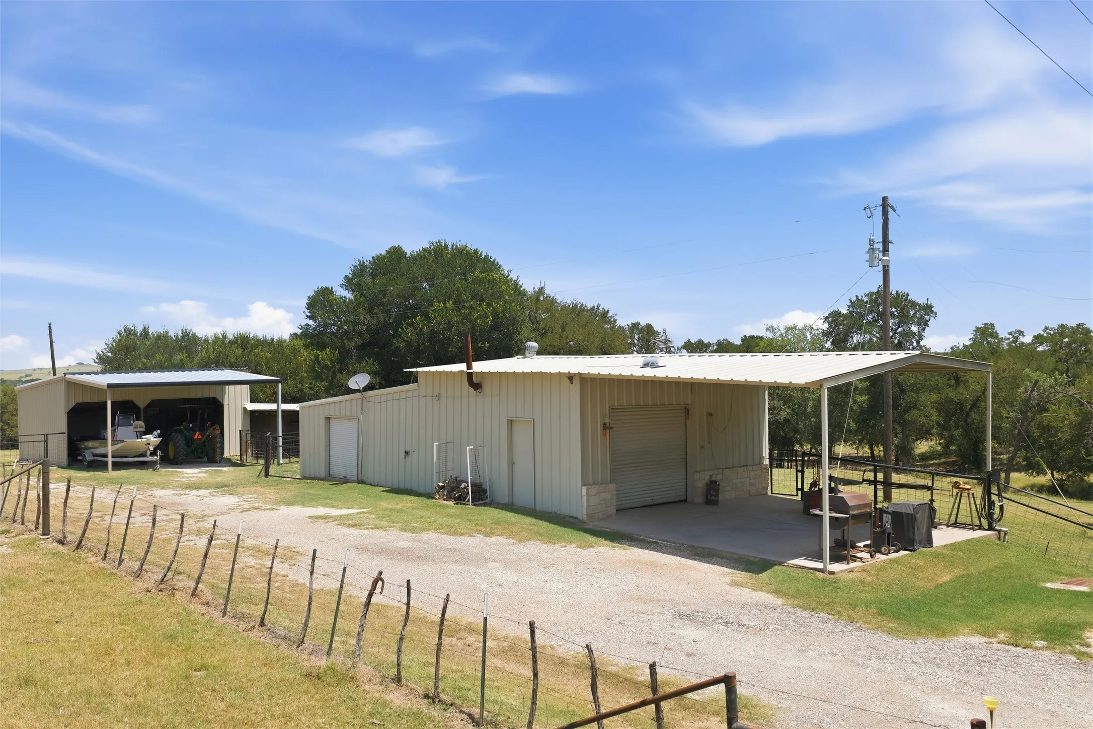 Single Family Residence For Sale in Mc Lennan County , 606 Harding Lane, Moody, Texas 76557, 3 Bedroom, 3 Bathroom, Garage spaces, 2,112 Sqft, built in 2002, mls#21392081, Real Estate Agent in Moody, Homes For Sale in Mc Lennan county, Homes For Sale in Moody, Realtor in Moody Texas, Real Estate Brokerage Independent Realty Texas, Luminita Cordes Realtor