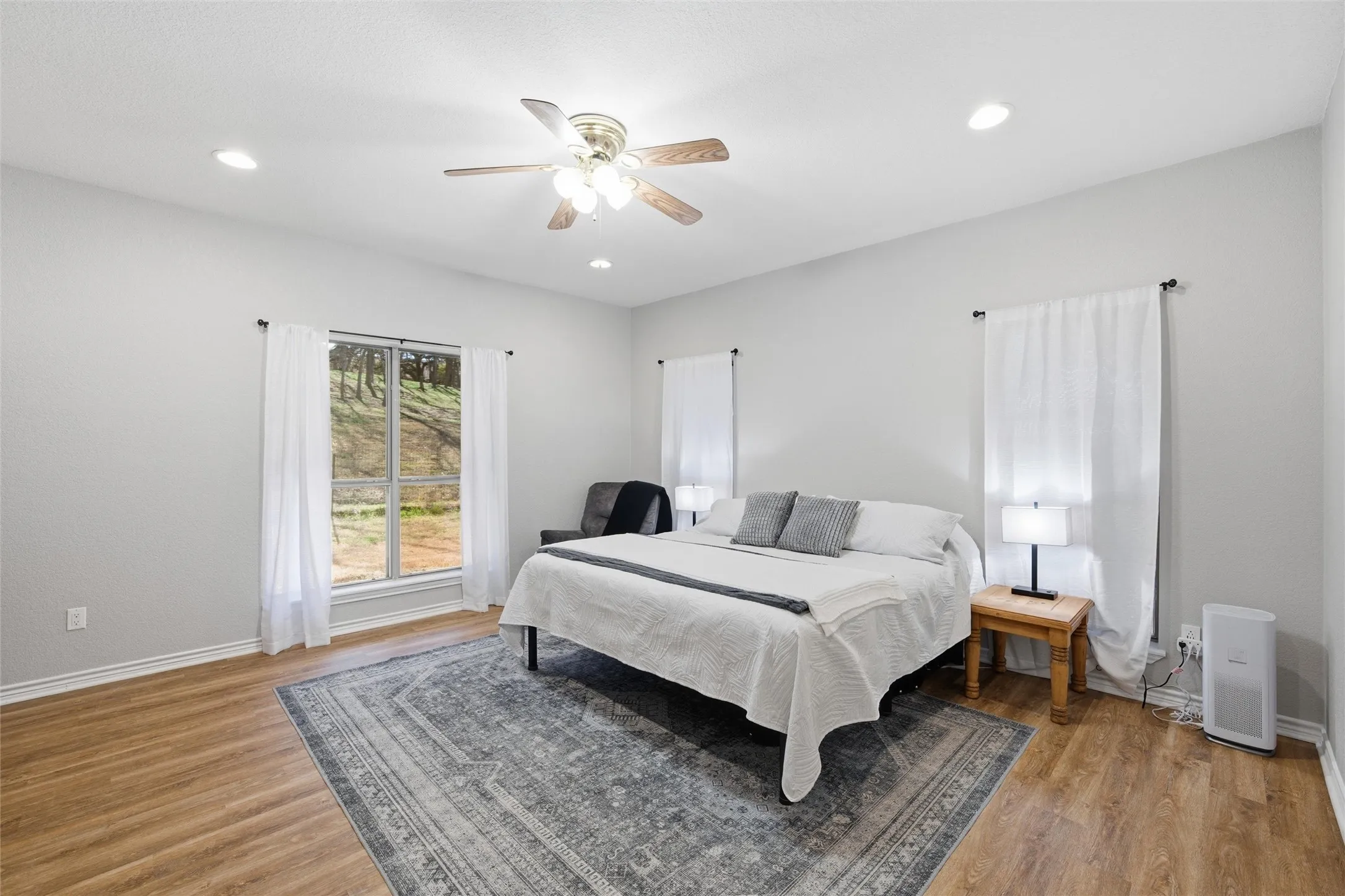 Single Family Residence For Sale in Mc Lennan County , 606 Harding Lane, Moody, Texas 76557, 3 Bedroom, 3 Bathroom, Garage spaces, 2,112 Sqft, built in 2002, mls#21392081, Real Estate Agent in Moody, Homes For Sale in Mc Lennan county, Homes For Sale in Moody, Realtor in Moody Texas, Real Estate Brokerage Independent Realty Texas, Luminita Cordes Realtor