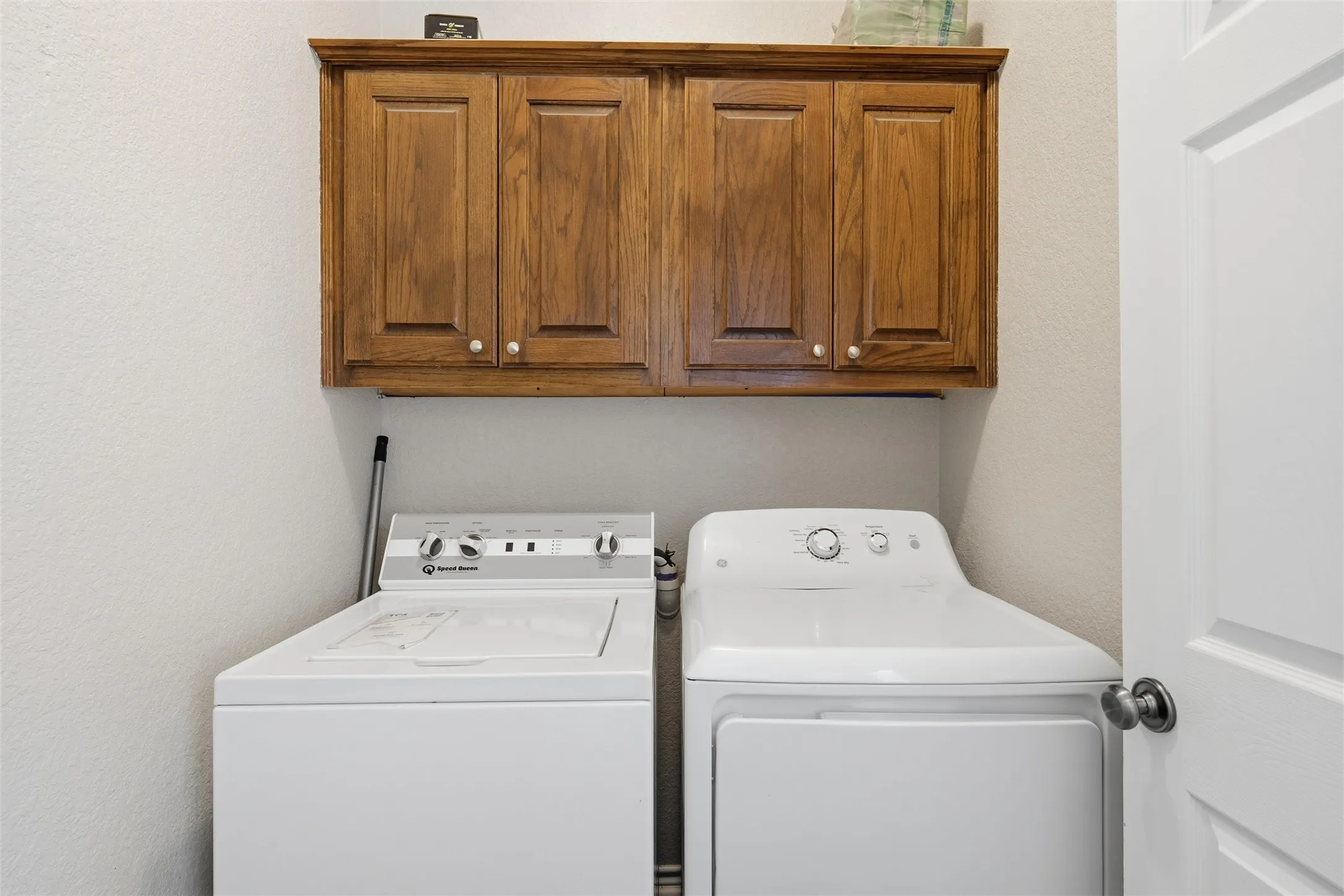 Single Family Residence For Sale in Mc Lennan County , 606 Harding Lane, Moody, Texas 76557, 3 Bedroom, 3 Bathroom, Garage spaces, 2,112 Sqft, built in 2002, mls#21392081, Real Estate Agent in Moody, Homes For Sale in Mc Lennan county, Homes For Sale in Moody, Realtor in Moody Texas, Real Estate Brokerage Independent Realty Texas, Luminita Cordes Realtor