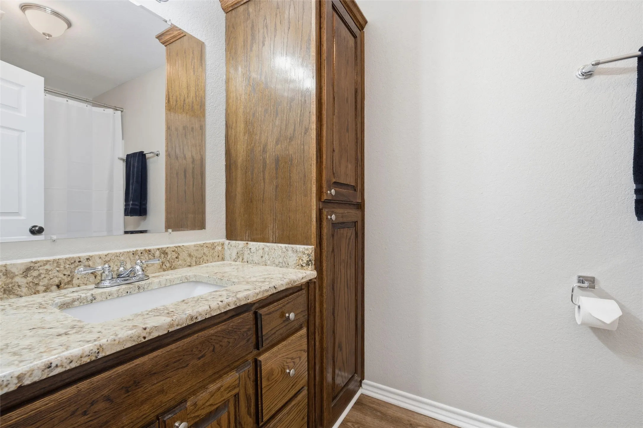 Single Family Residence For Sale in Mc Lennan County , 606 Harding Lane, Moody, Texas 76557, 3 Bedroom, 3 Bathroom, Garage spaces, 2,112 Sqft, built in 2002, mls#21392081, Real Estate Agent in Moody, Homes For Sale in Mc Lennan county, Homes For Sale in Moody, Realtor in Moody Texas, Real Estate Brokerage Independent Realty Texas, Luminita Cordes Realtor