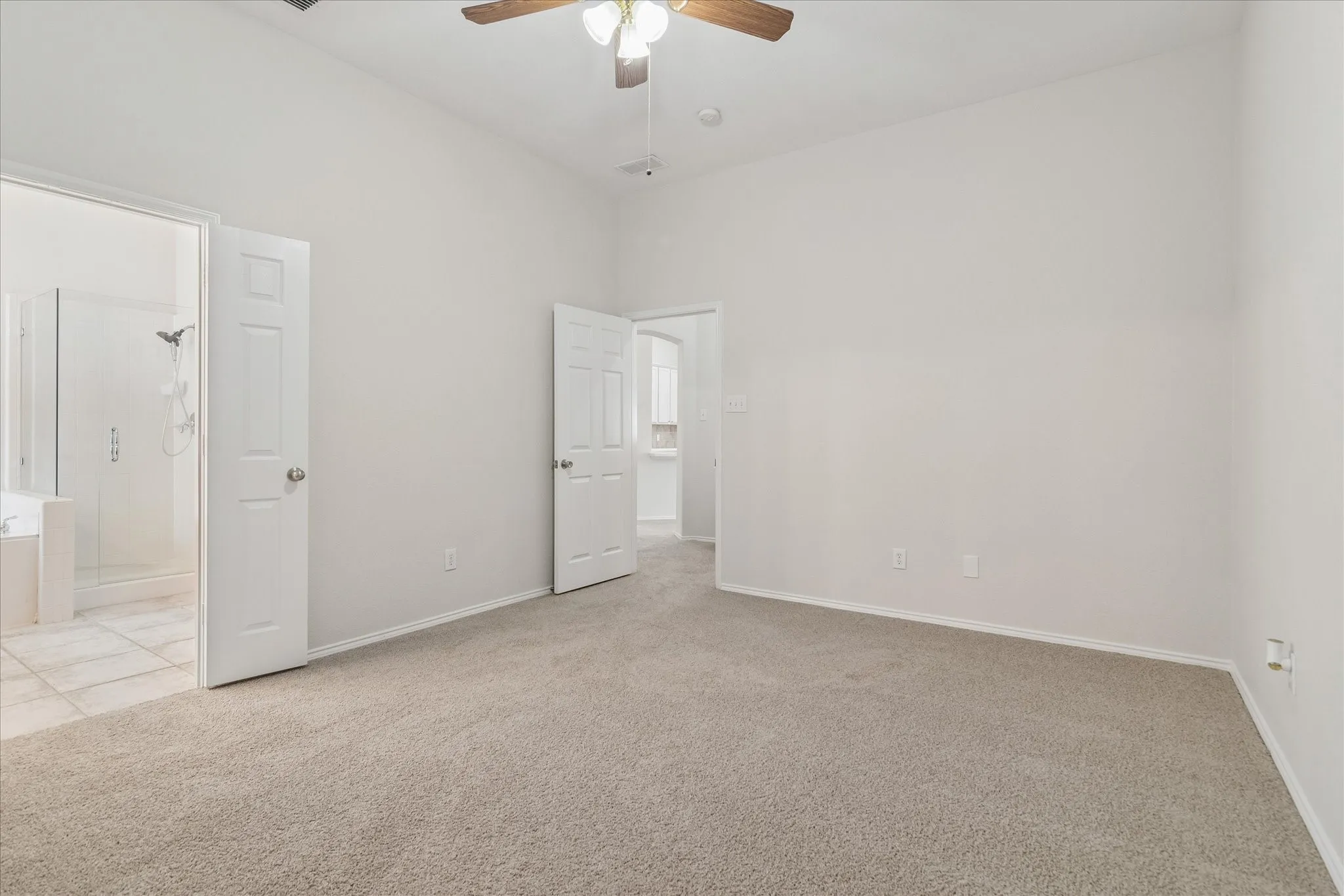 Single Family Residence For Sale in Denton County , 1699 Garrison Drive, Frisco, Texas 75033, 4 Bedroom, 2 Bathroom, 2 Garage spaces, 1,986 Sqft, built in 2000, mls#21392901, Real Estate Agent in Frisco, Homes For Sale in Denton county, Homes For Sale in Frisco, Realtor in Frisco Texas, Real Estate Brokerage Independent Realty Texas, Luminita Cordes Realtor
