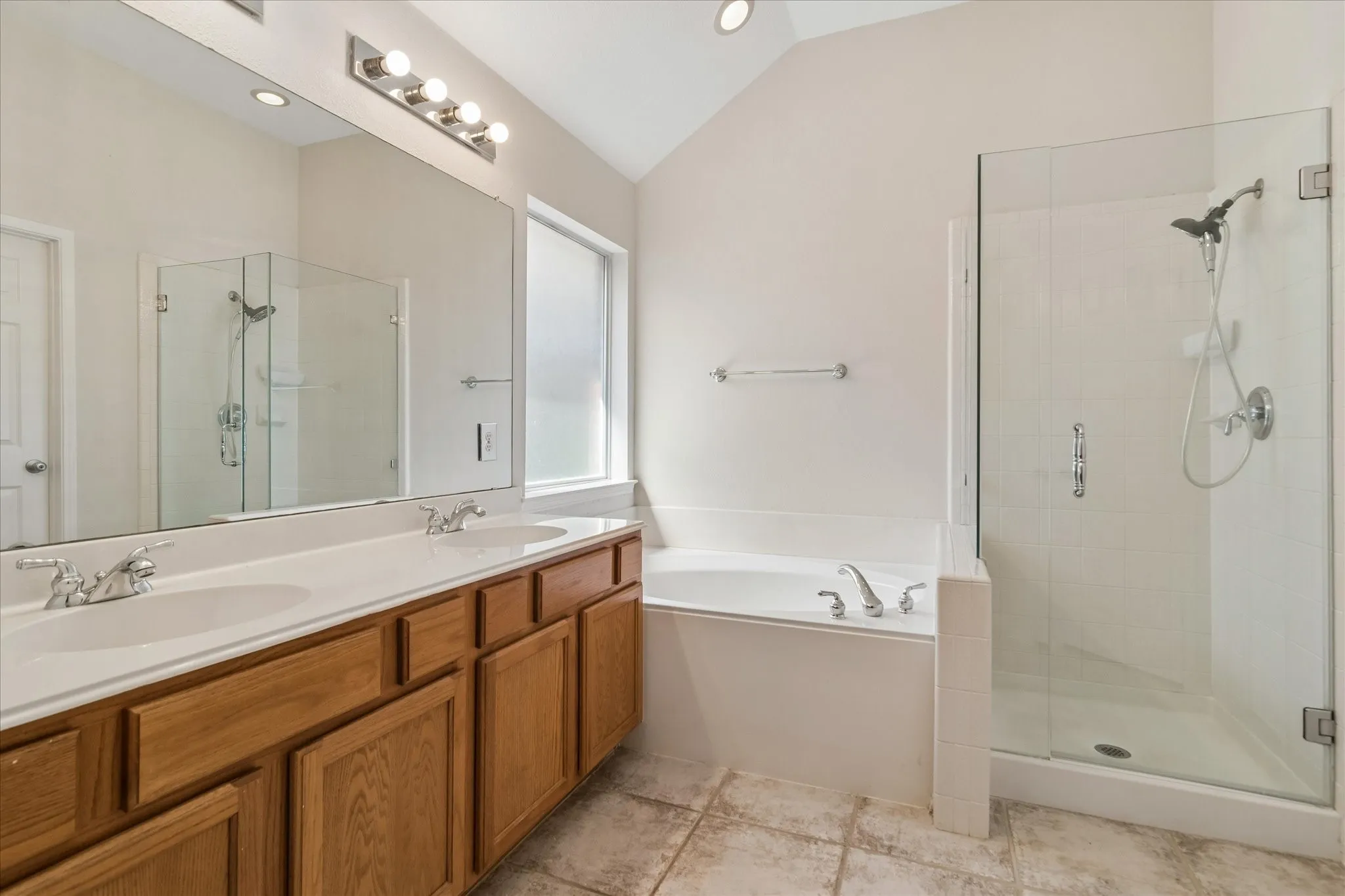 Single Family Residence For Sale in Denton County , 1699 Garrison Drive, Frisco, Texas 75033, 4 Bedroom, 2 Bathroom, 2 Garage spaces, 1,986 Sqft, built in 2000, mls#21392901, Real Estate Agent in Frisco, Homes For Sale in Denton county, Homes For Sale in Frisco, Realtor in Frisco Texas, Real Estate Brokerage Independent Realty Texas, Luminita Cordes Realtor