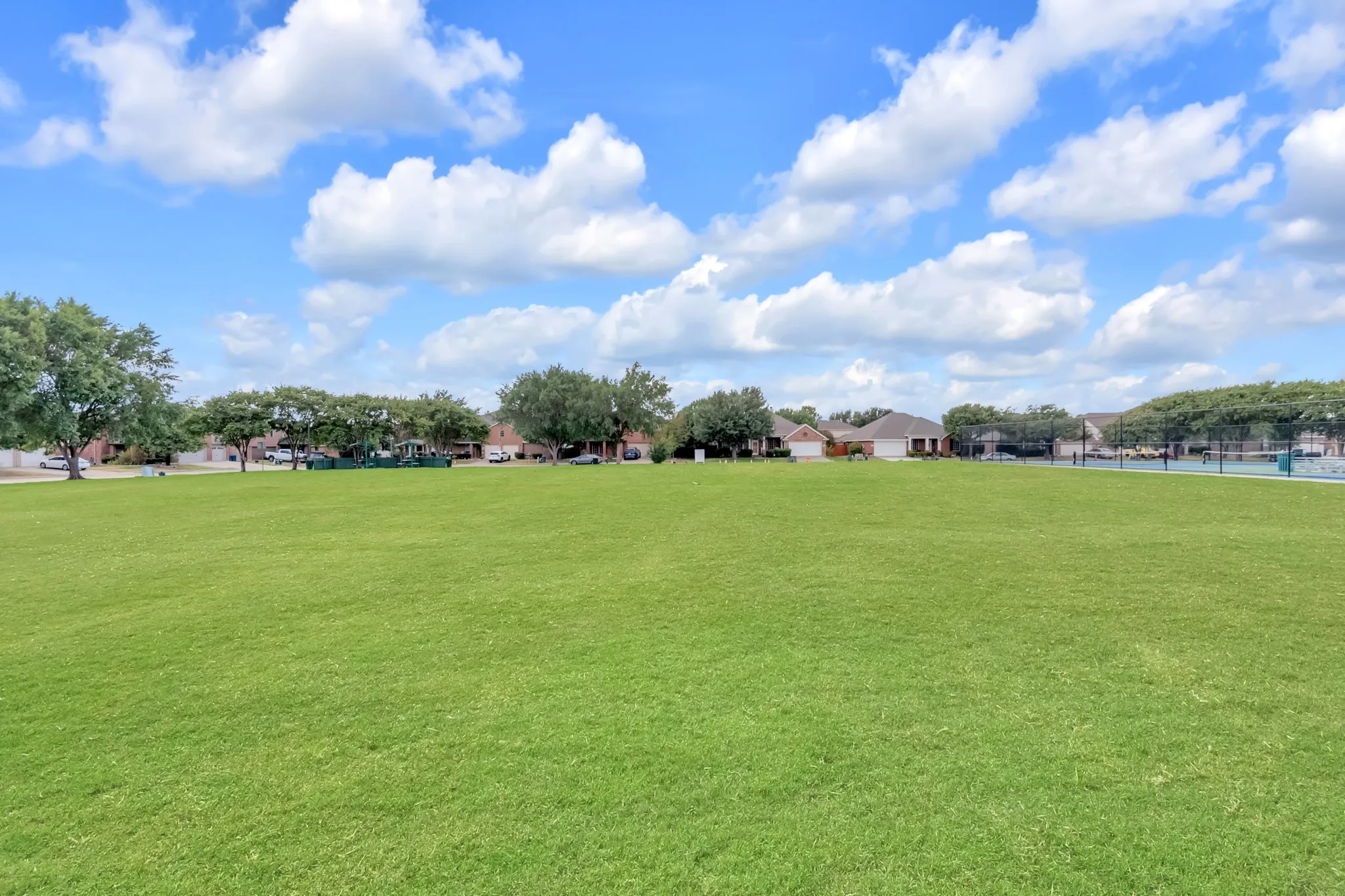 Single Family Residence For Sale in Kaufman County , 1134 Norias Drive, Forney, Texas 75126, 3 Bedroom, 2 Bathroom, 2 Garage spaces, 1,586 Sqft, built in 2022, mls#21392812, Real Estate Agent in Forney, Homes For Sale in Kaufman county, Homes For Sale in Forney, Realtor in Forney Texas, Real Estate Brokerage Independent Realty Texas, Luminita Cordes Realtor