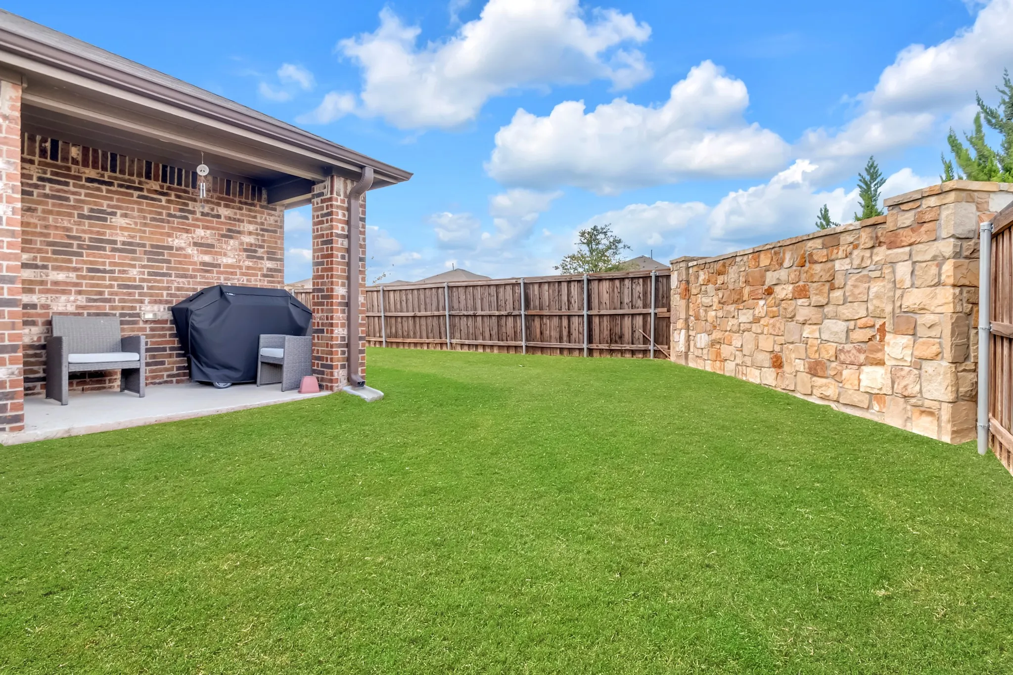 Single Family Residence For Sale in Kaufman County , 1134 Norias Drive, Forney, Texas 75126, 3 Bedroom, 2 Bathroom, 2 Garage spaces, 1,586 Sqft, built in 2022, mls#21392812, Real Estate Agent in Forney, Homes For Sale in Kaufman county, Homes For Sale in Forney, Realtor in Forney Texas, Real Estate Brokerage Independent Realty Texas, Luminita Cordes Realtor