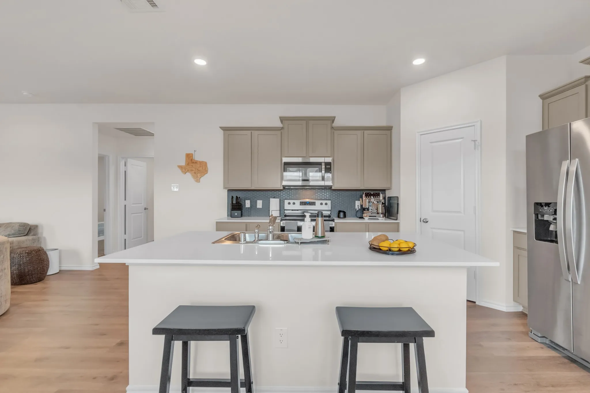 Single Family Residence For Sale in Kaufman County , 1134 Norias Drive, Forney, Texas 75126, 3 Bedroom, 2 Bathroom, 2 Garage spaces, 1,586 Sqft, built in 2022, mls#21392812, Real Estate Agent in Forney, Homes For Sale in Kaufman county, Homes For Sale in Forney, Realtor in Forney Texas, Real Estate Brokerage Independent Realty Texas, Luminita Cordes Realtor