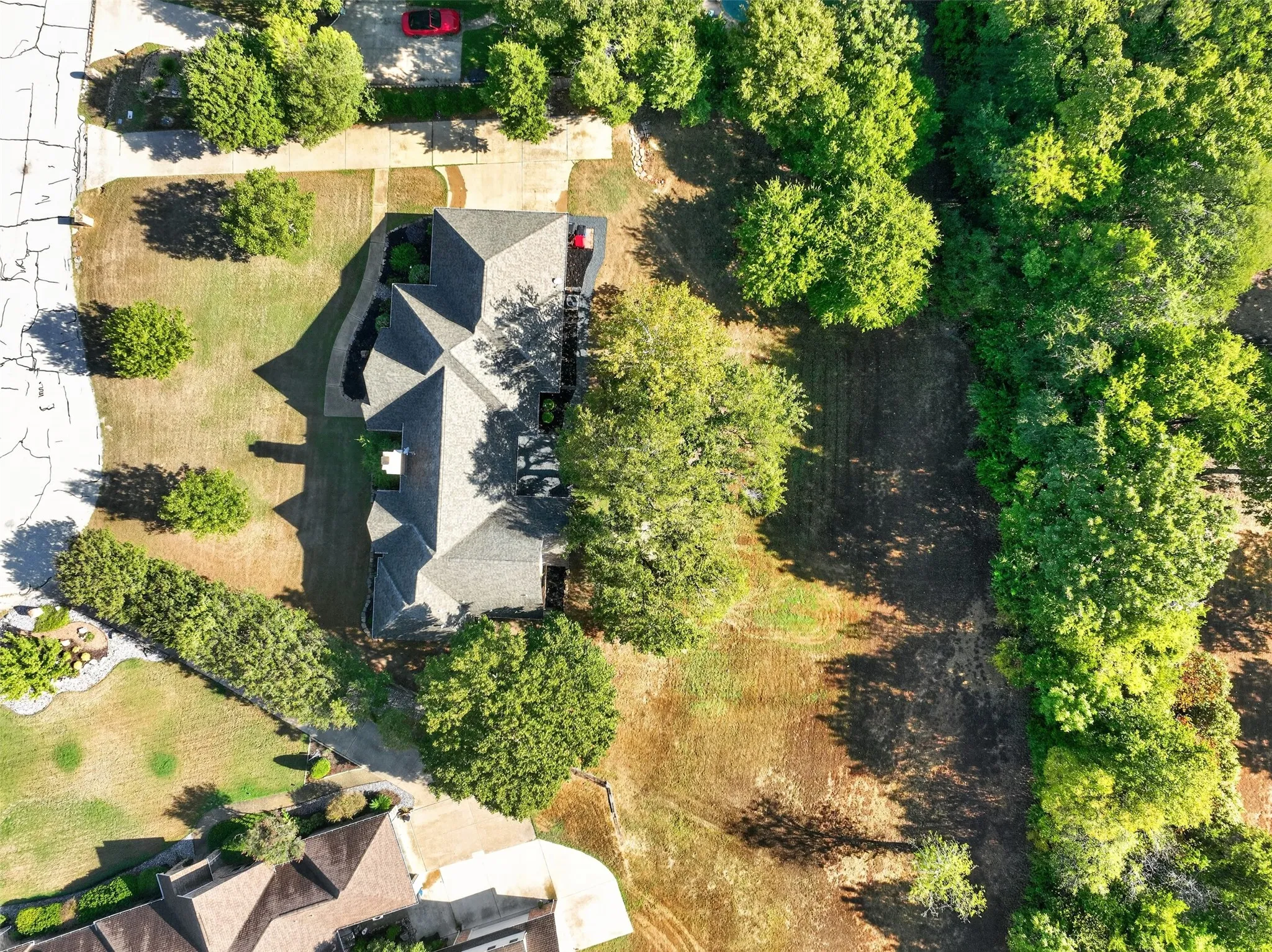 Single Family Residence For Sale in Ellis County , 603 Valley View Court, Ovilla, Texas 75154, 4 Bedroom, 3 Bathroom, 3 Garage spaces, 2,853 Sqft, built in 1985, mls#21385336, Real Estate Agent in Ovilla, Homes For Sale in Ellis county, Homes For Sale in Ovilla, Realtor in Ovilla Texas, Real Estate Brokerage Independent Realty Texas, Luminita Cordes Realtor
