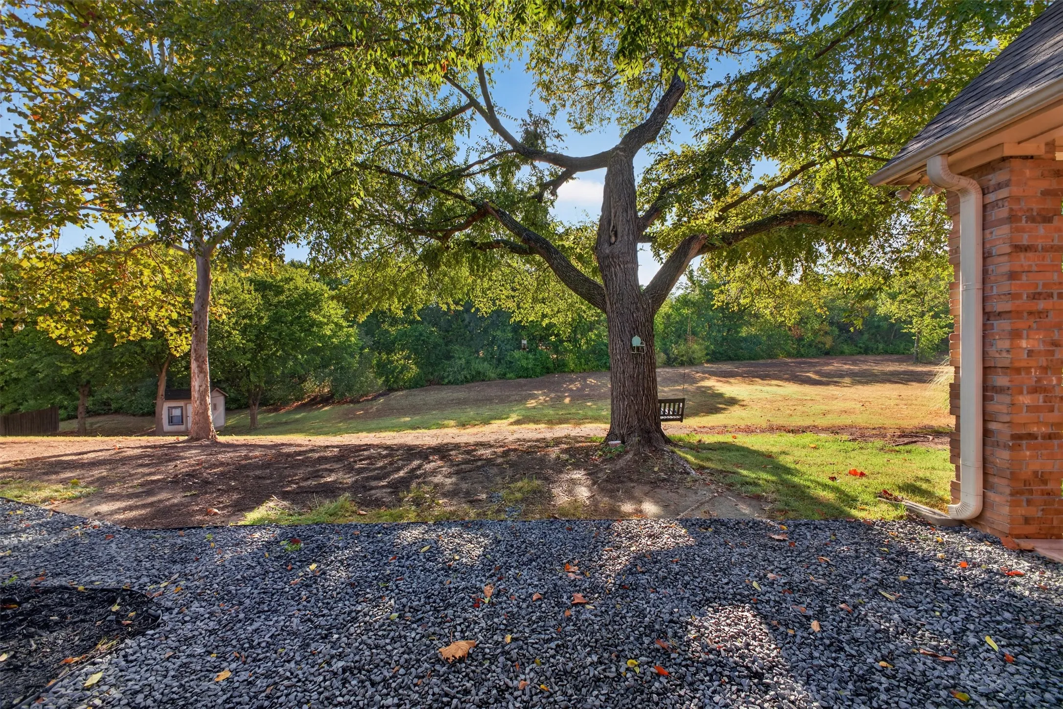 Single Family Residence For Sale in Ellis County , 603 Valley View Court, Ovilla, Texas 75154, 4 Bedroom, 3 Bathroom, 3 Garage spaces, 2,853 Sqft, built in 1985, mls#21385336, Real Estate Agent in Ovilla, Homes For Sale in Ellis county, Homes For Sale in Ovilla, Realtor in Ovilla Texas, Real Estate Brokerage Independent Realty Texas, Luminita Cordes Realtor