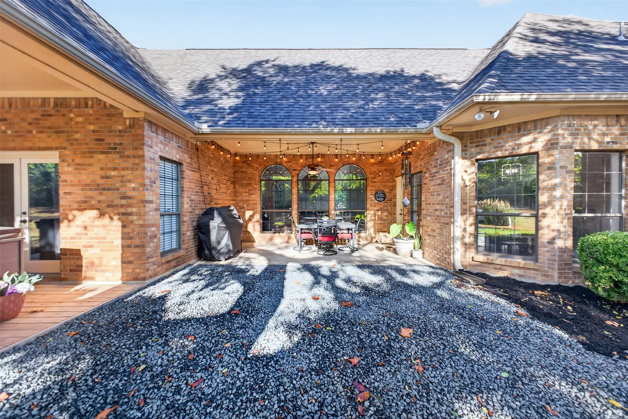 Single Family Residence For Sale in Ellis County , 603 Valley View Court, Ovilla, Texas 75154, 4 Bedroom, 3 Bathroom, 3 Garage spaces, 2,853 Sqft, built in 1985, mls#21385336, Real Estate Agent in Ovilla, Homes For Sale in Ellis county, Homes For Sale in Ovilla, Realtor in Ovilla Texas, Real Estate Brokerage Independent Realty Texas, Luminita Cordes Realtor