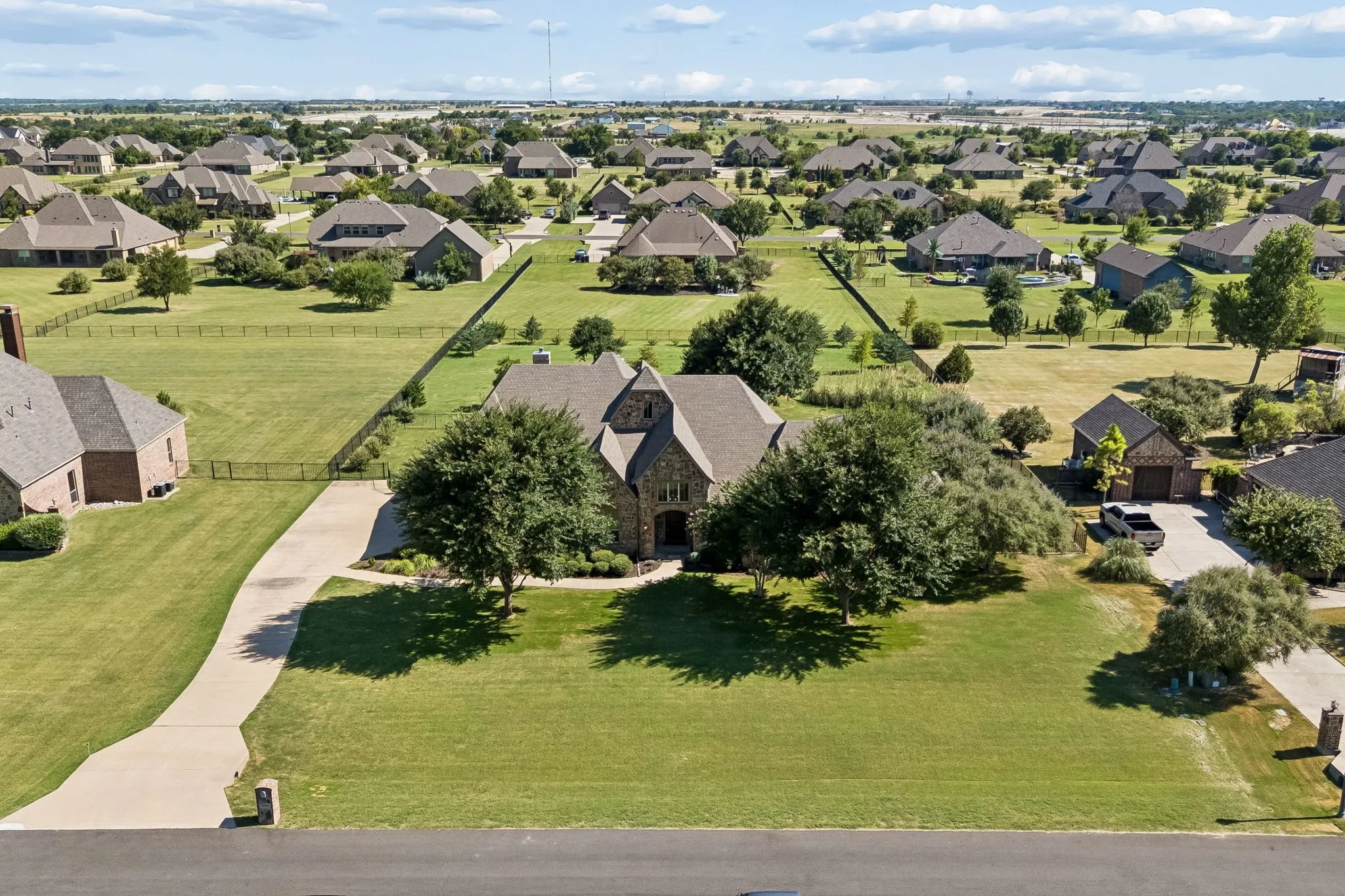 Single Family Residence For Sale in Collin County , 1929 Canyon Road, Celina, Texas 75009, 4 Bedroom, 4 Bathroom, 3 Garage spaces, 3,597 Sqft, built in 2011, mls#21391666, Real Estate Agent in Celina, Homes For Sale in Collin county, Homes For Sale in Celina, Realtor in Celina Texas, Real Estate Brokerage Independent Realty Texas, Luminita Cordes Realtor