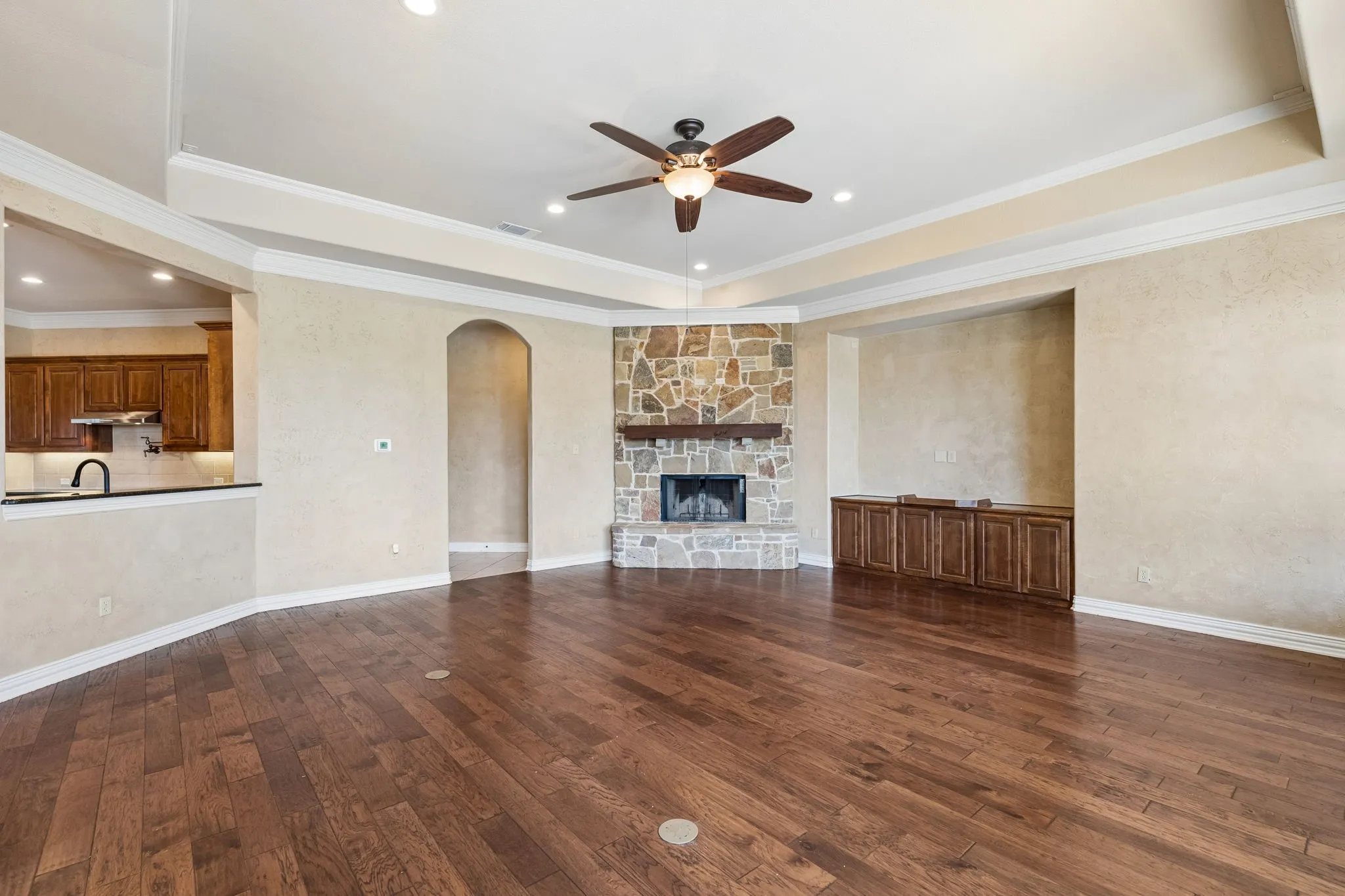 Single Family Residence For Sale in Collin County , 1929 Canyon Road, Celina, Texas 75009, 4 Bedroom, 4 Bathroom, 3 Garage spaces, 3,597 Sqft, built in 2011, mls#21391666, Real Estate Agent in Celina, Homes For Sale in Collin county, Homes For Sale in Celina, Realtor in Celina Texas, Real Estate Brokerage Independent Realty Texas, Luminita Cordes Realtor