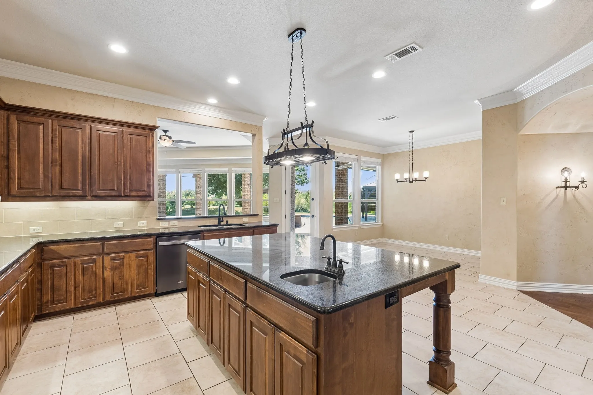 Single Family Residence For Sale in Collin County , 1929 Canyon Road, Celina, Texas 75009, 4 Bedroom, 4 Bathroom, 3 Garage spaces, 3,597 Sqft, built in 2011, mls#21391666, Real Estate Agent in Celina, Homes For Sale in Collin county, Homes For Sale in Celina, Realtor in Celina Texas, Real Estate Brokerage Independent Realty Texas, Luminita Cordes Realtor