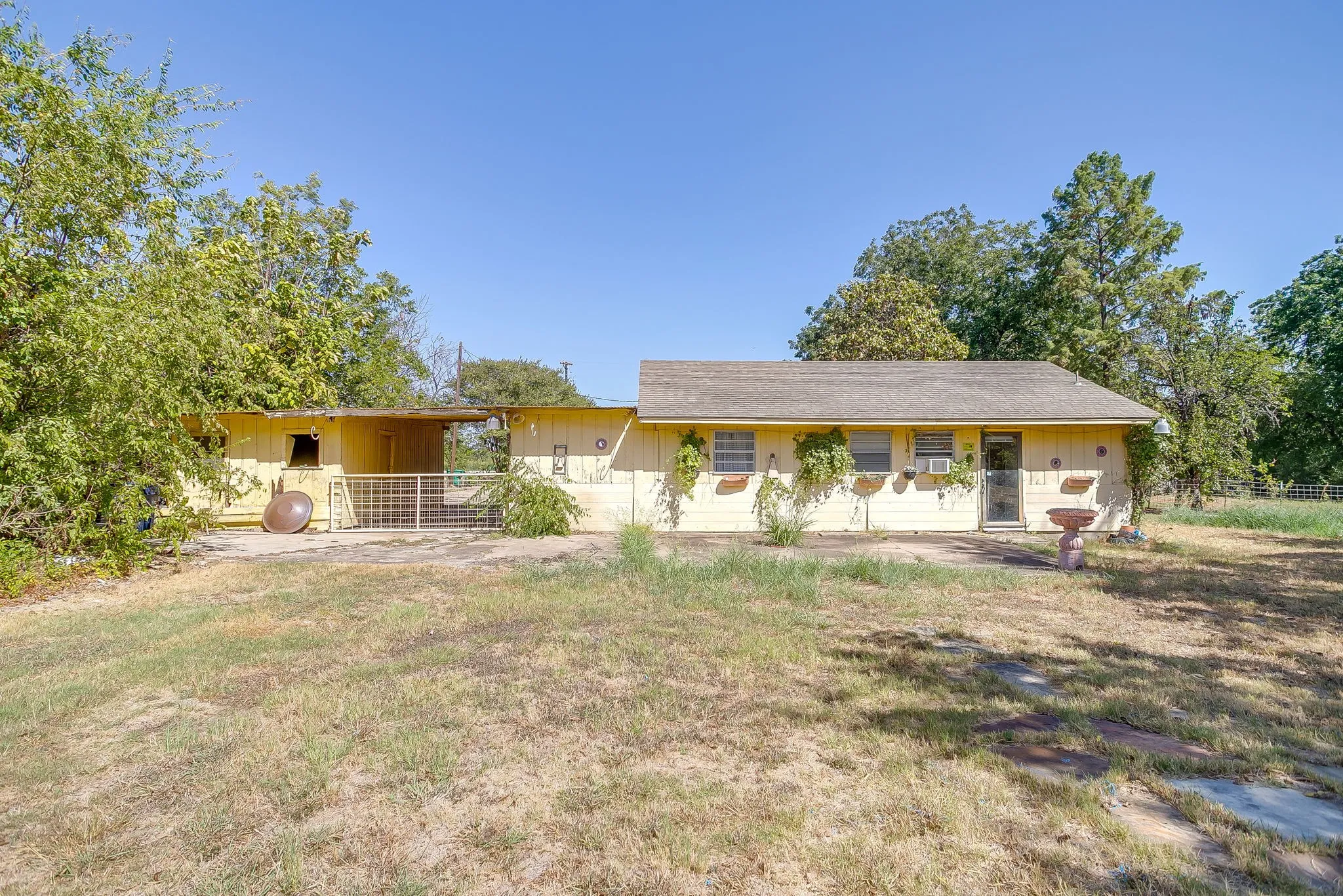 Improved Land For Sale in Denton County , 4716 E University Drive, Denton, Texas 76208, 0, 0, Garage spaces, 0 Sqft, built in 1963, mls#21392712, Real Estate Agent in Denton, Homes For Sale in Denton county, Homes For Sale in Denton, Realtor in Denton Texas, Real Estate Brokerage Independent Realty Texas, Luminita Cordes Realtor