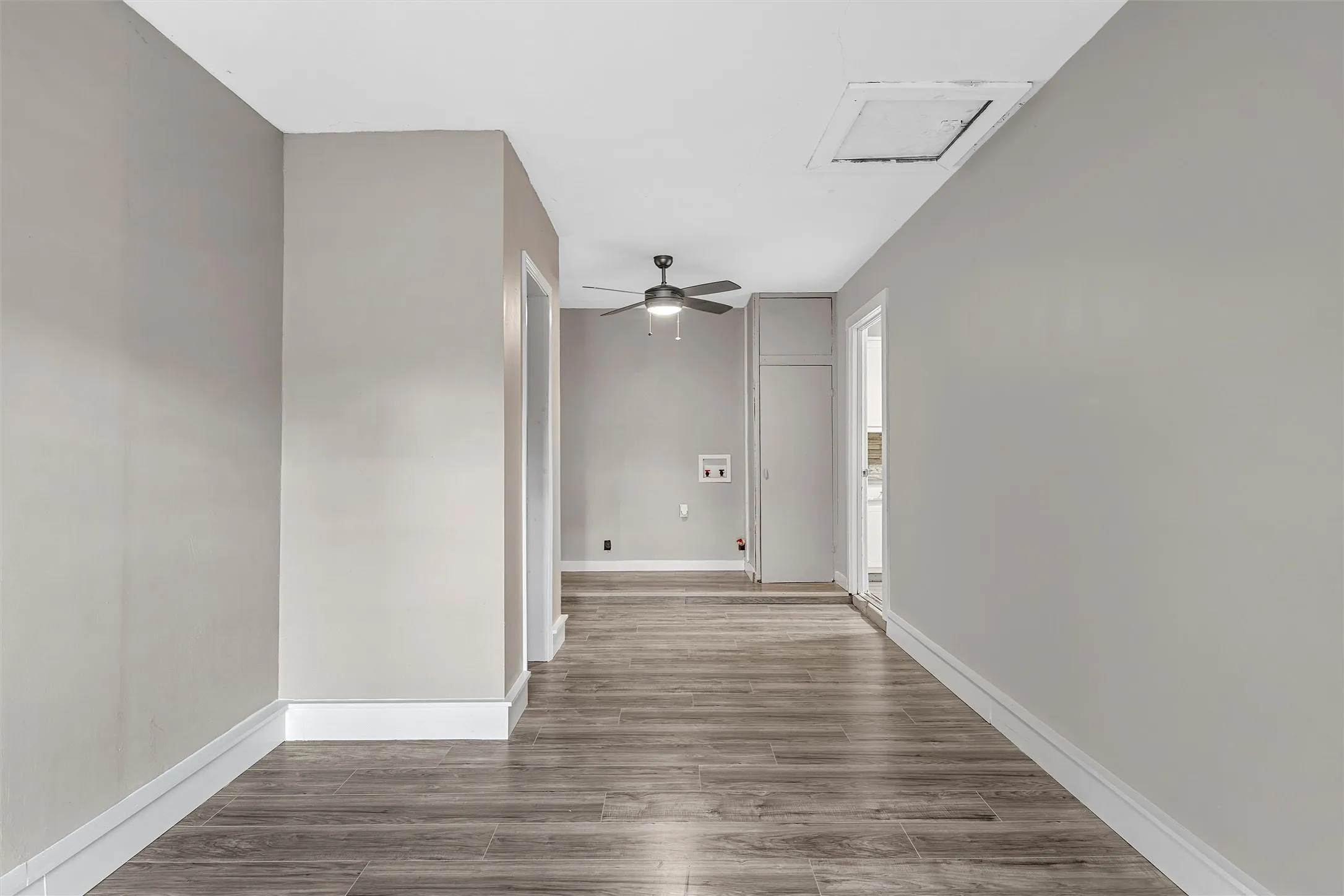Single Family Residence For Sale in Mc Lennan County , 311 S Barbara Street, Lacy Lakeview, Texas 76705, 4 Bedroom, 1 Bathroom, Garage spaces, 1,225 Sqft, built in 1963, mls#21392084, Real Estate Agent in Lacy Lakeview, Homes For Sale in Mc Lennan county, Homes For Sale in Lacy Lakeview, Realtor in Lacy Lakeview Texas, Real Estate Brokerage Independent Realty Texas, Luminita Cordes Realtor