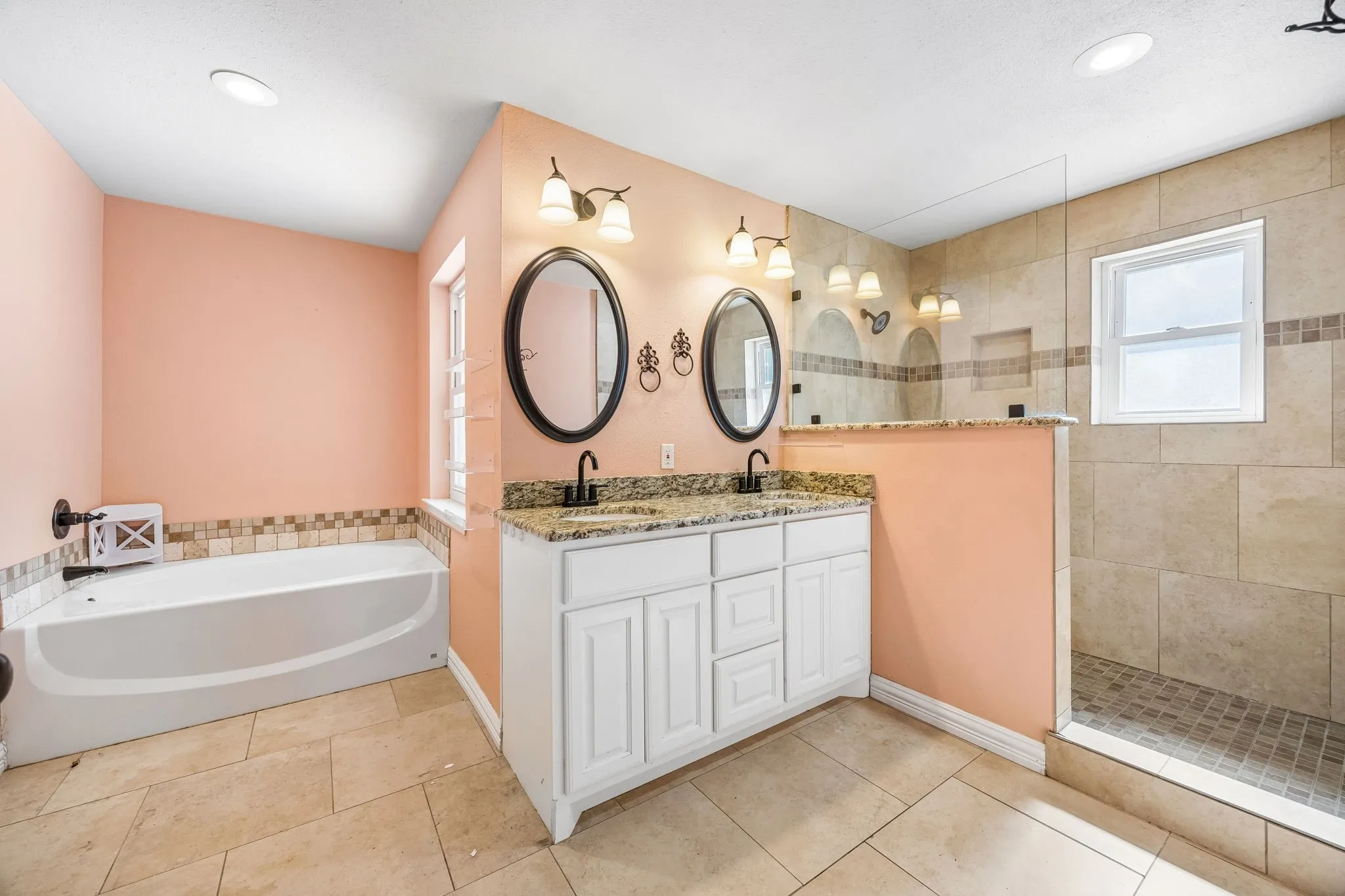 Single Family Residence For Sale in Dallas County , 8380 San Cristobal Drive, Dallas, Texas 75218, 3 Bedroom, 3 Bathroom, 2 Garage spaces, 2,416 Sqft, built in 1963, mls#21383246, Real Estate Agent in Dallas, Homes For Sale in Dallas county, Homes For Sale in Dallas, Realtor in Dallas Texas, Real Estate Brokerage Independent Realty Texas, Luminita Cordes Realtor