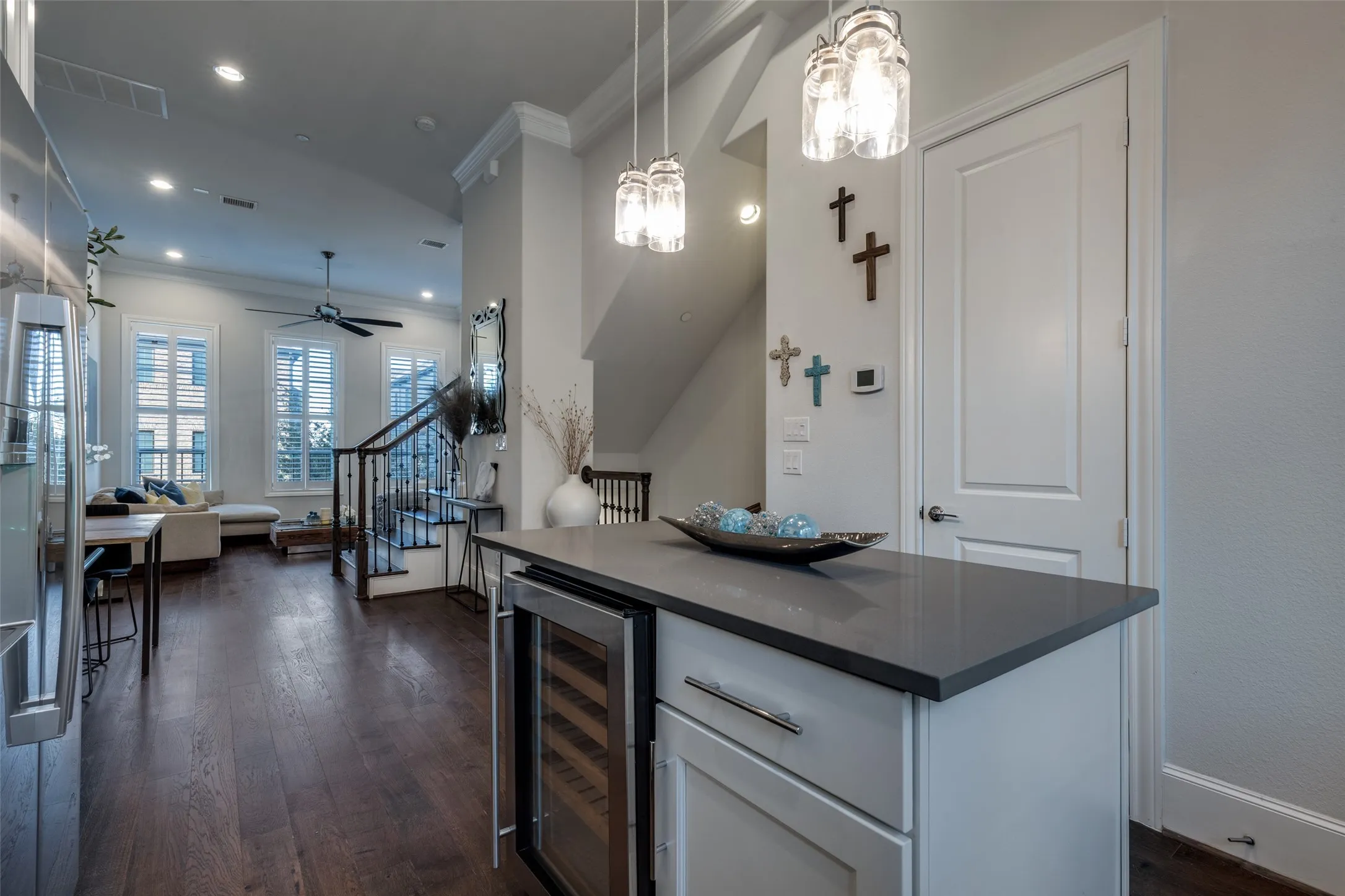 Townhouse For Rent in Dallas County , 4120 Runyon Road, Addison, Texas 75001, 2 Bedroom, 3 Bathroom, 2 Garage spaces, 1,391 Sqft, built in 2018, mls#21393045, Real Estate Agent in Addison, Homes For Rent in Dallas county, Homes For Rent in Addison, Realtor in Addison Texas, Real Estate Brokerage Independent Realty Texas, Luminita Cordes Realtor