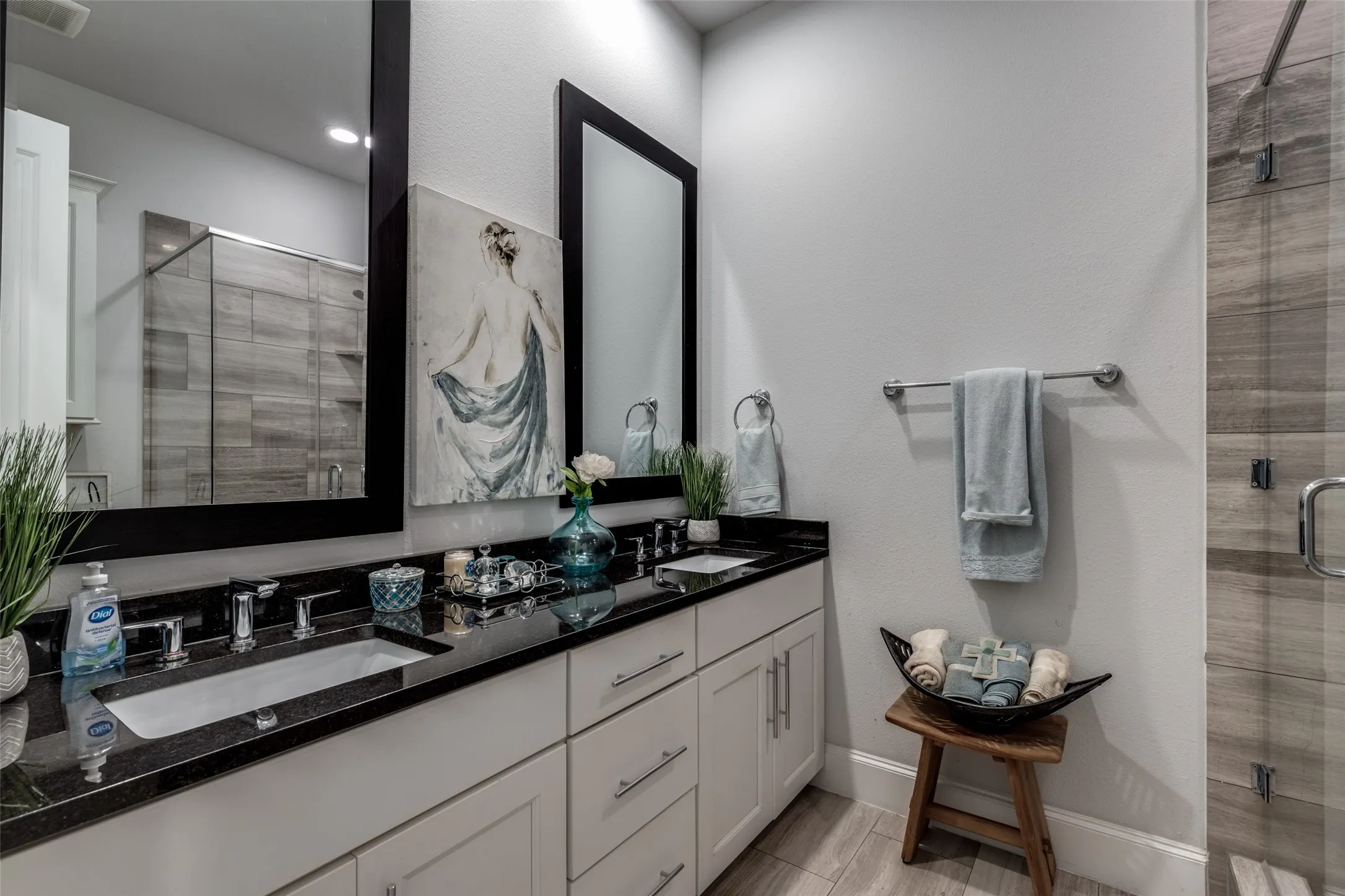 Townhouse For Rent in Dallas County , 4120 Runyon Road, Addison, Texas 75001, 2 Bedroom, 3 Bathroom, 2 Garage spaces, 1,391 Sqft, built in 2018, mls#21393045, Real Estate Agent in Addison, Homes For Rent in Dallas county, Homes For Rent in Addison, Realtor in Addison Texas, Real Estate Brokerage Independent Realty Texas, Luminita Cordes Realtor