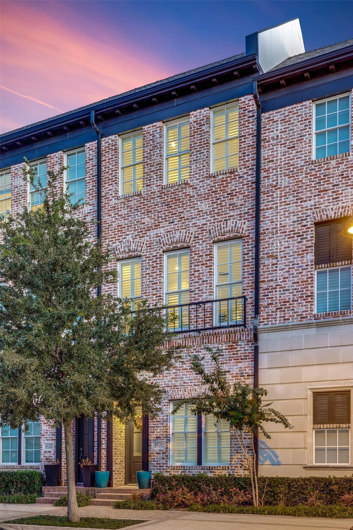 Townhouse For Rent in Dallas County , 4120 Runyon Road, Addison, Texas 75001, 2 Bedroom, 3 Bathroom, 2 Garage spaces, 1,391 Sqft, built in 2018, mls#21393045, Real Estate Agent in Addison, Homes For Rent in Dallas county, Homes For Rent in Addison, Realtor in Addison Texas, Real Estate Brokerage Independent Realty Texas, Luminita Cordes Realtor