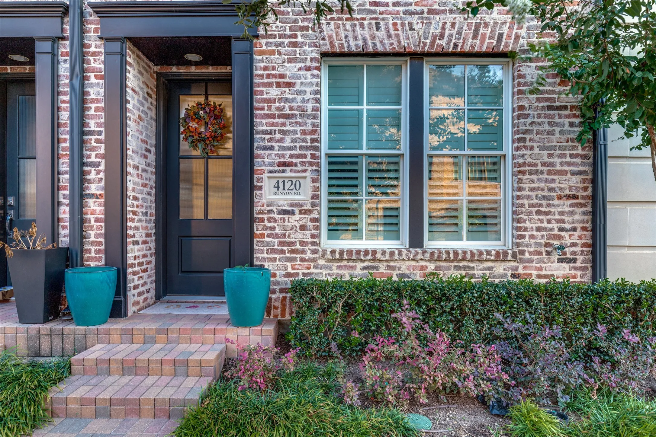 Townhouse For Rent in Dallas County , 4120 Runyon Road, Addison, Texas 75001, 2 Bedroom, 3 Bathroom, 2 Garage spaces, 1,391 Sqft, built in 2018, mls#21393045, Real Estate Agent in Addison, Homes For Rent in Dallas county, Homes For Rent in Addison, Realtor in Addison Texas, Real Estate Brokerage Independent Realty Texas, Luminita Cordes Realtor