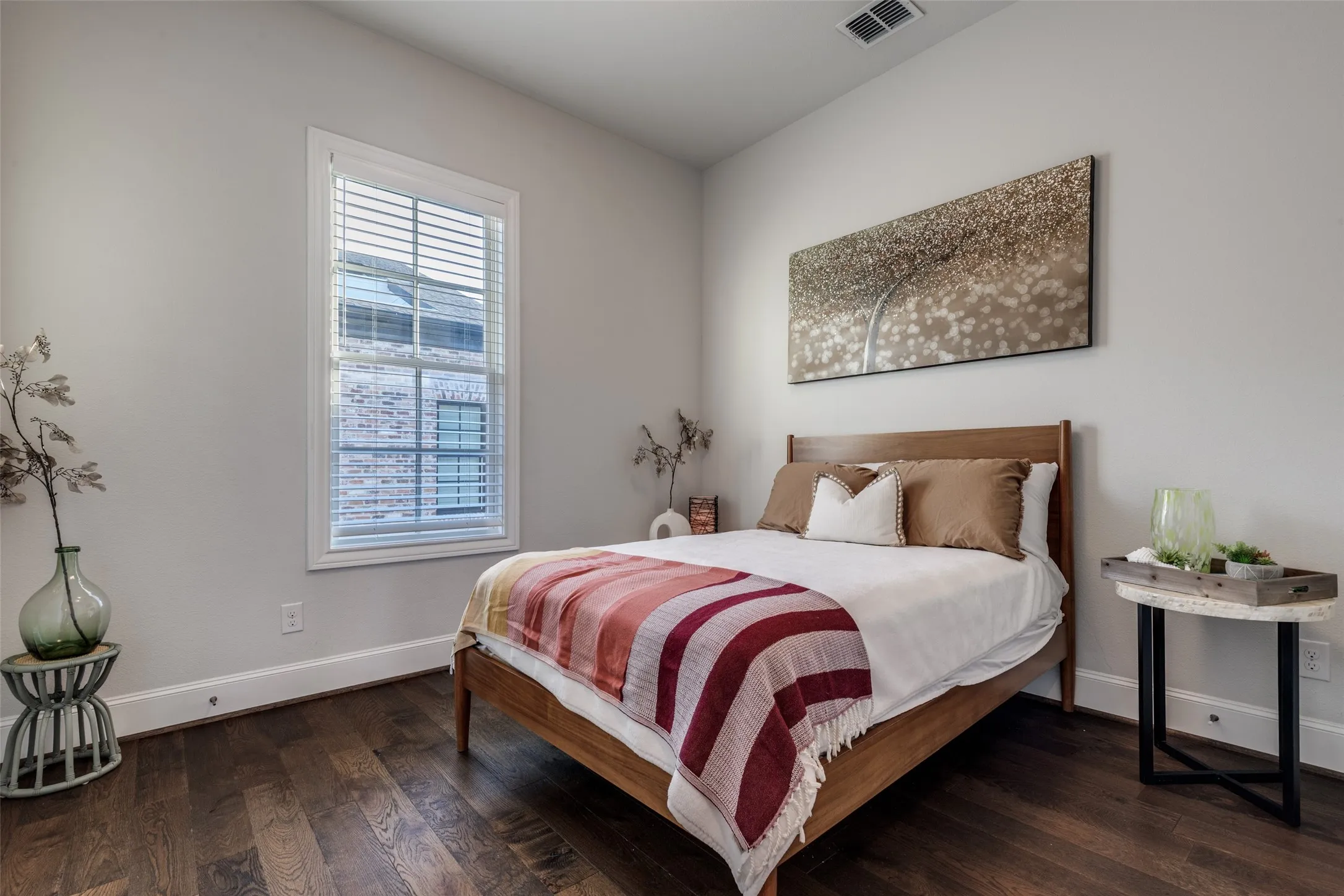 Townhouse For Rent in Dallas County , 4120 Runyon Road, Addison, Texas 75001, 2 Bedroom, 3 Bathroom, 2 Garage spaces, 1,391 Sqft, built in 2018, mls#21393045, Real Estate Agent in Addison, Homes For Rent in Dallas county, Homes For Rent in Addison, Realtor in Addison Texas, Real Estate Brokerage Independent Realty Texas, Luminita Cordes Realtor