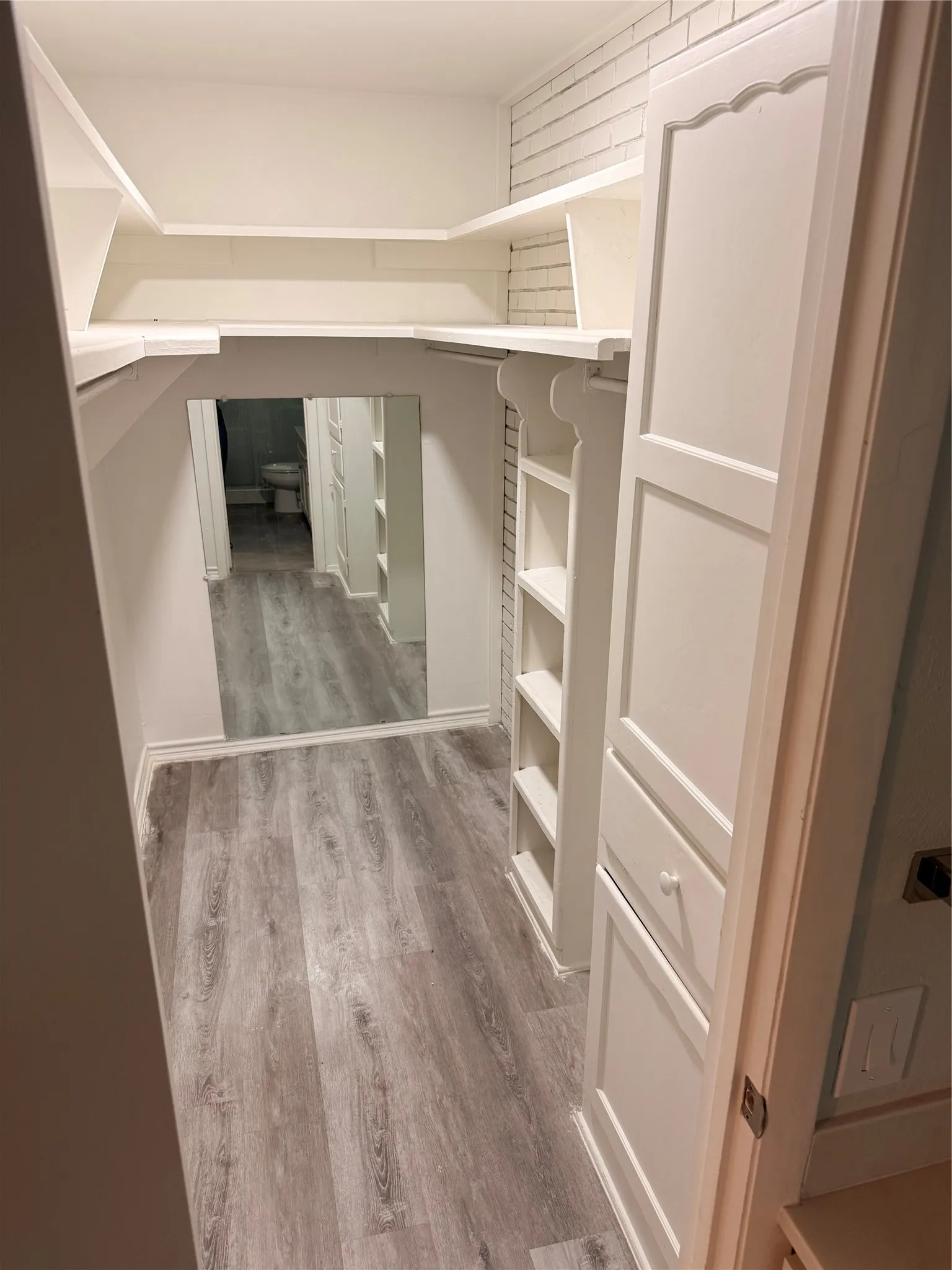 Condominium For Rent in Dallas County , 3913 Inwood Road 1007, Dallas, Texas 75209, 2 Bedroom, 2 Bathroom, Garage spaces, 1,078 Sqft, built in 1983, mls#21388323, Real Estate Agent in Dallas, Homes For Rent in Dallas county, Homes For Rent in Dallas, Realtor in Dallas Texas, Real Estate Brokerage Independent Realty Texas, Luminita Cordes Realtor