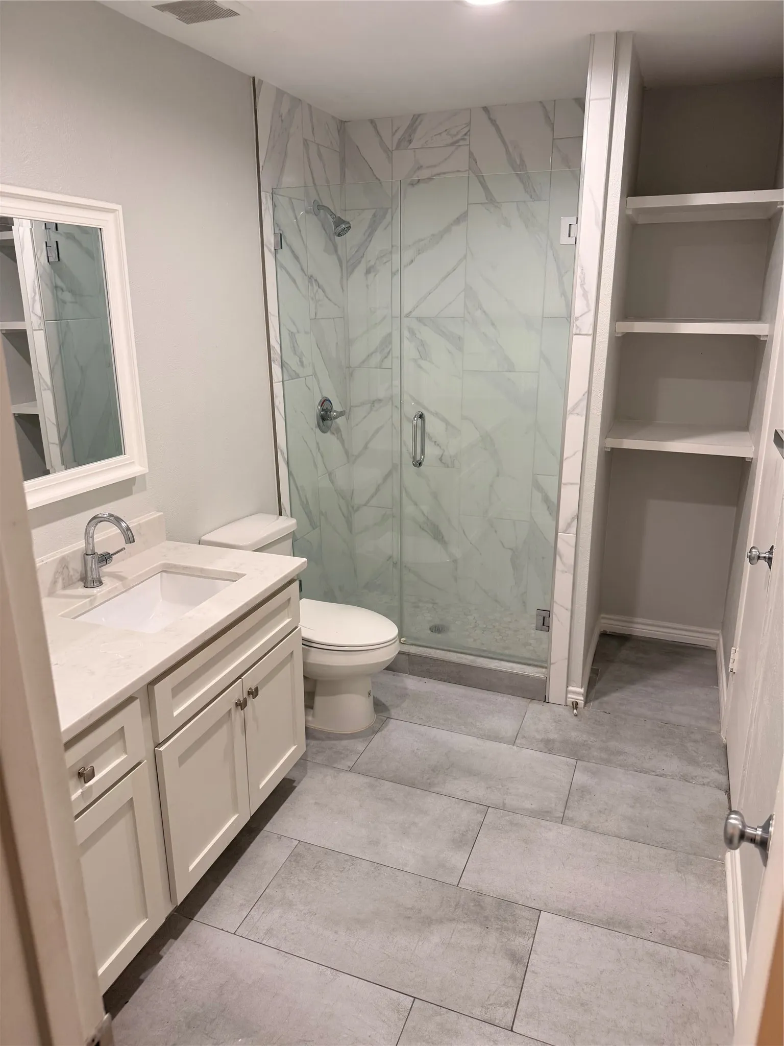 Condominium For Rent in Dallas County , 3913 Inwood Road 1007, Dallas, Texas 75209, 2 Bedroom, 2 Bathroom, Garage spaces, 1,078 Sqft, built in 1983, mls#21388323, Real Estate Agent in Dallas, Homes For Rent in Dallas county, Homes For Rent in Dallas, Realtor in Dallas Texas, Real Estate Brokerage Independent Realty Texas, Luminita Cordes Realtor
