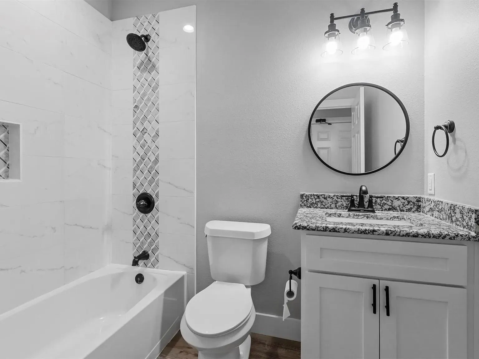Single Family Residence For Rent in Grayson County , 1104 W Elm Street, Denison, Texas 75020, 3 Bedroom, 2 Bathroom, 1 Garage spaces, 1,517 Sqft, built in 2023, mls#21393092, Real Estate Agent in Denison, Homes For Rent in Grayson county, Homes For Rent in Denison, Realtor in Denison Texas, Real Estate Brokerage Independent Realty Texas, Luminita Cordes Realtor