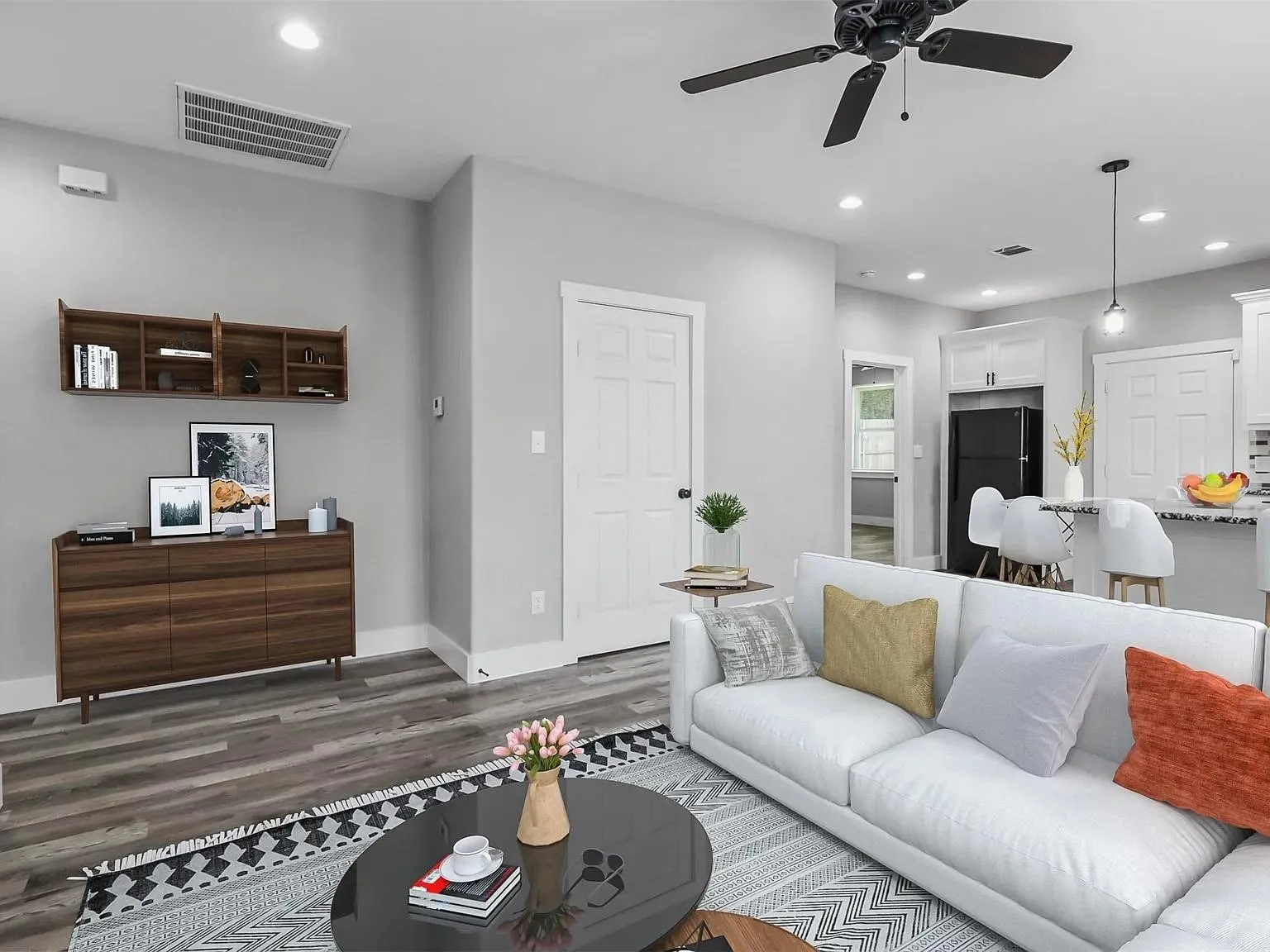 Single Family Residence For Rent in Grayson County , 1104 W Elm Street, Denison, Texas 75020, 3 Bedroom, 2 Bathroom, 1 Garage spaces, 1,517 Sqft, built in 2023, mls#21393092, Real Estate Agent in Denison, Homes For Rent in Grayson county, Homes For Rent in Denison, Realtor in Denison Texas, Real Estate Brokerage Independent Realty Texas, Luminita Cordes Realtor