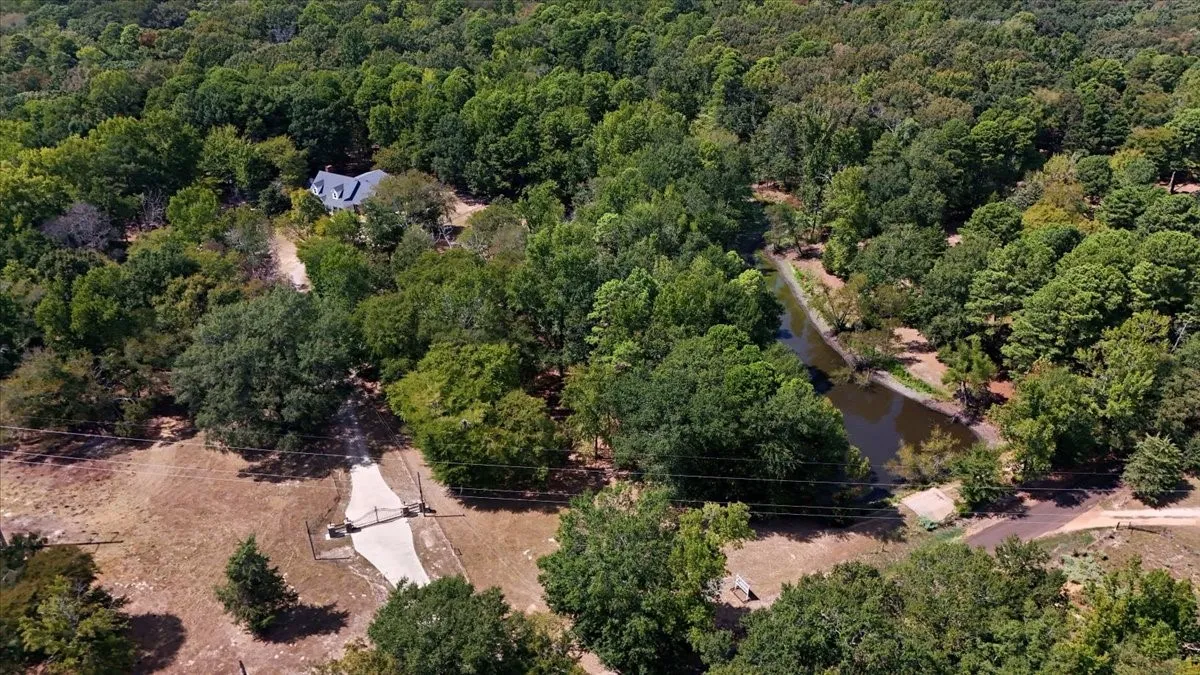 Farm For Sale in Upshur County , 1761 Ironwood Road, Gilmer, Texas 75644, 3 Bedroom, 4 Bathroom, 2 Garage spaces, 2,893 Sqft, built in 2007, mls#21380807, Real Estate Agent in Gilmer, Homes For Sale in Upshur county, Homes For Sale in Gilmer, Realtor in Gilmer Texas, Real Estate Brokerage Independent Realty Texas, Luminita Cordes Realtor