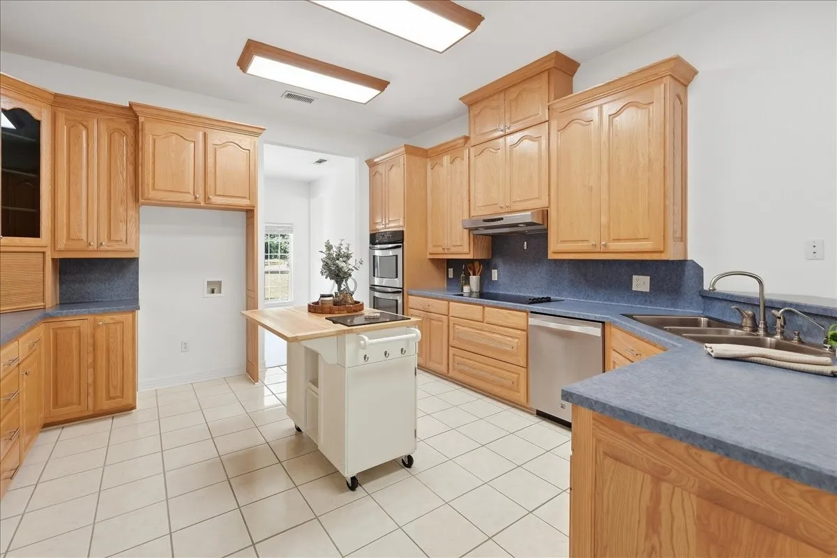Farm For Sale in Upshur County , 1761 Ironwood Road, Gilmer, Texas 75644, 3 Bedroom, 4 Bathroom, 2 Garage spaces, 2,893 Sqft, built in 2007, mls#21380807, Real Estate Agent in Gilmer, Homes For Sale in Upshur county, Homes For Sale in Gilmer, Realtor in Gilmer Texas, Real Estate Brokerage Independent Realty Texas, Luminita Cordes Realtor