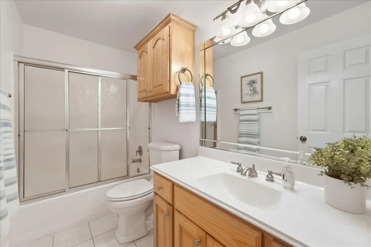 Farm For Sale in Upshur County , 1761 Ironwood Road, Gilmer, Texas 75644, 3 Bedroom, 4 Bathroom, 2 Garage spaces, 2,893 Sqft, built in 2007, mls#21380807, Real Estate Agent in Gilmer, Homes For Sale in Upshur county, Homes For Sale in Gilmer, Realtor in Gilmer Texas, Real Estate Brokerage Independent Realty Texas, Luminita Cordes Realtor
