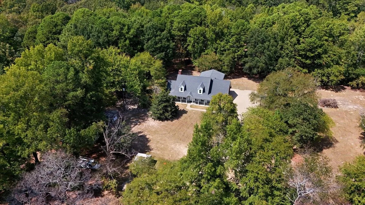 Farm For Sale in Upshur County , 1761 Ironwood Road, Gilmer, Texas 75644, 3 Bedroom, 4 Bathroom, 2 Garage spaces, 2,893 Sqft, built in 2007, mls#21380807, Real Estate Agent in Gilmer, Homes For Sale in Upshur county, Homes For Sale in Gilmer, Realtor in Gilmer Texas, Real Estate Brokerage Independent Realty Texas, Luminita Cordes Realtor