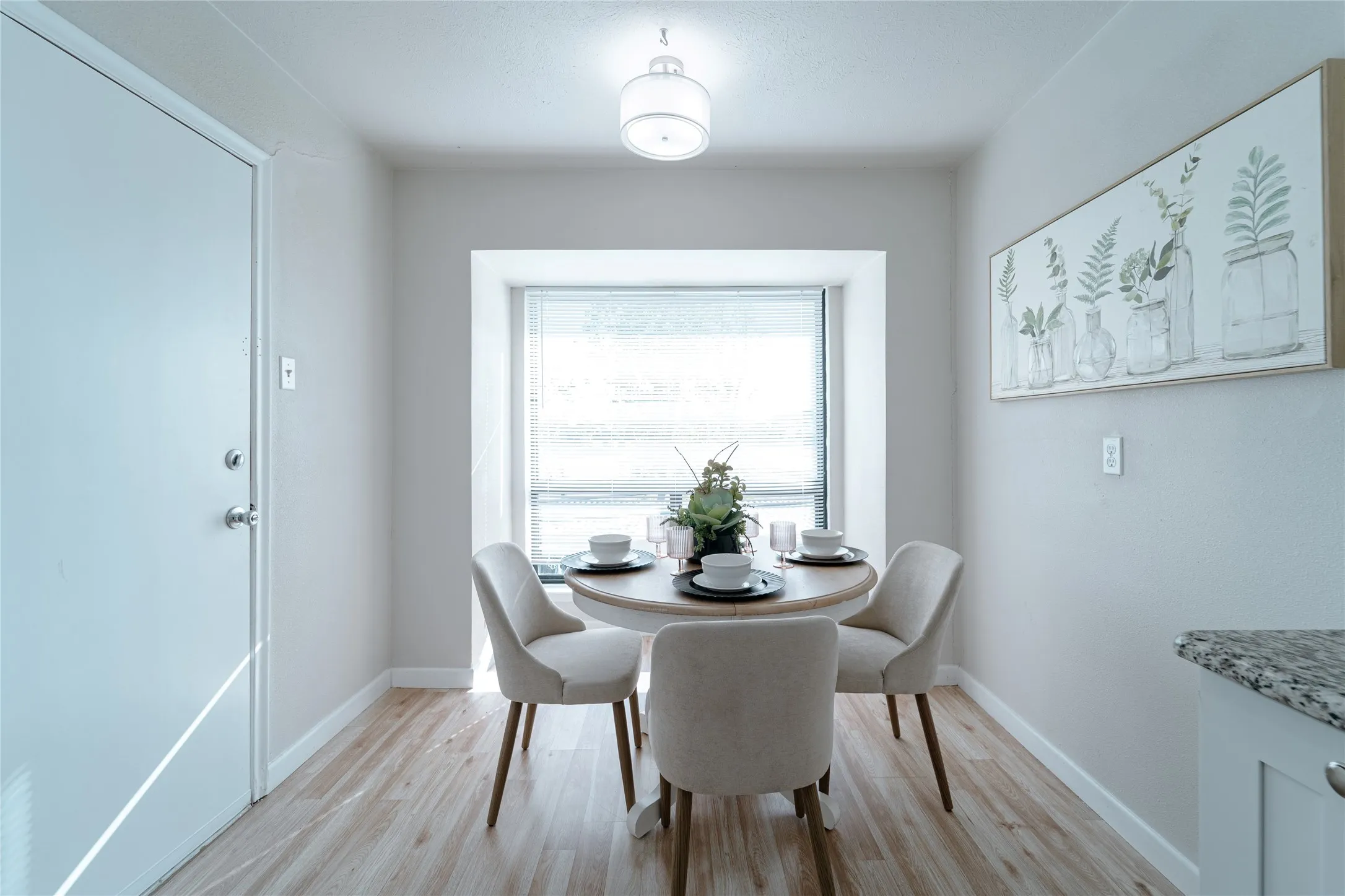 Condominium For Sale in Dallas County , 10017 Regal Park Lane 205, Dallas, Texas 75230, 2 Bedroom, 2 Bathroom, Garage spaces, 1,344 Sqft, built in 1964, mls#21386214, Real Estate Agent in Dallas, Homes For Sale in Dallas county, Homes For Sale in Dallas, Realtor in Dallas Texas, Real Estate Brokerage Independent Realty Texas, Luminita Cordes Realtor