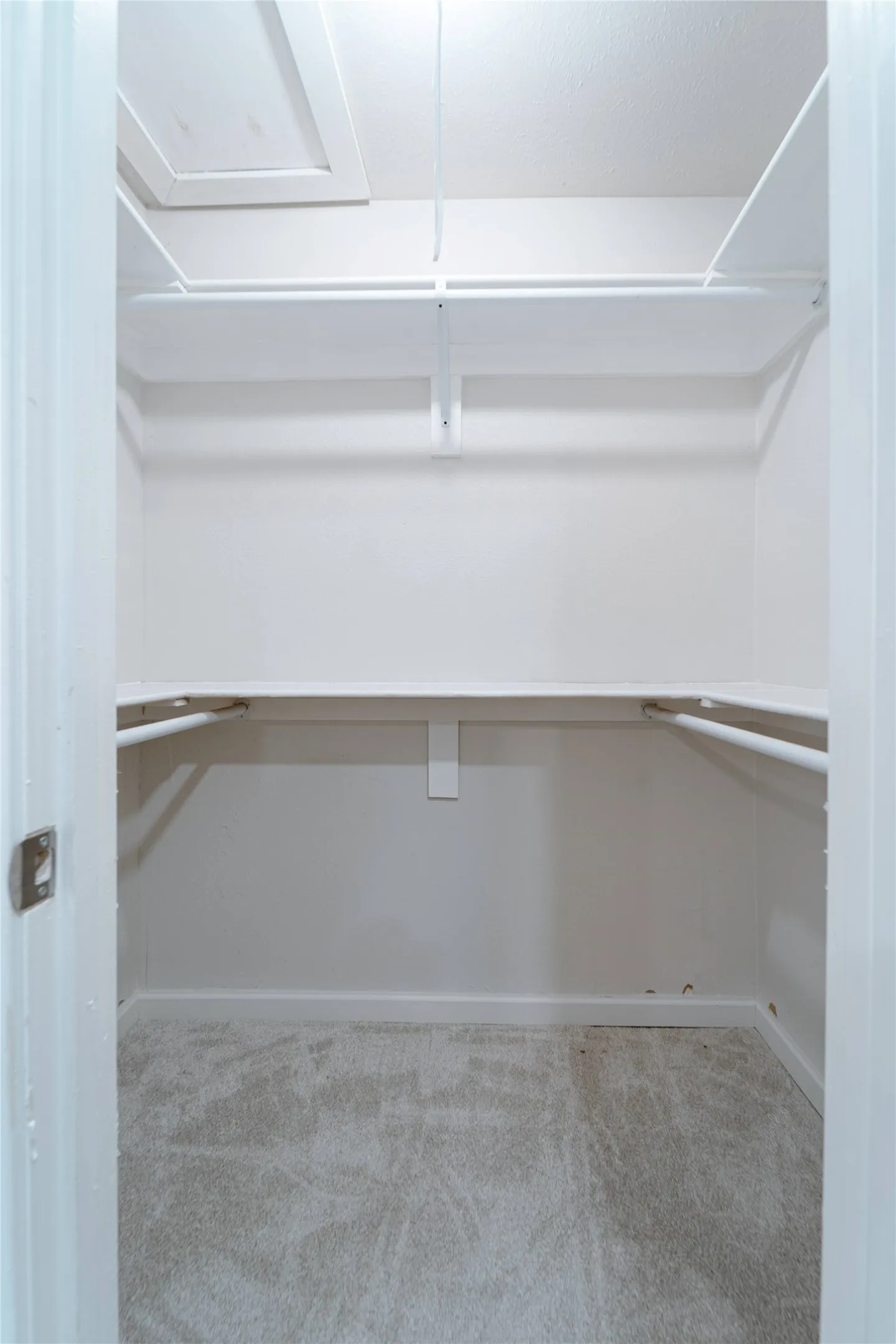 Condominium For Sale in Dallas County , 10017 Regal Park Lane 205, Dallas, Texas 75230, 2 Bedroom, 2 Bathroom, Garage spaces, 1,344 Sqft, built in 1964, mls#21386214, Real Estate Agent in Dallas, Homes For Sale in Dallas county, Homes For Sale in Dallas, Realtor in Dallas Texas, Real Estate Brokerage Independent Realty Texas, Luminita Cordes Realtor