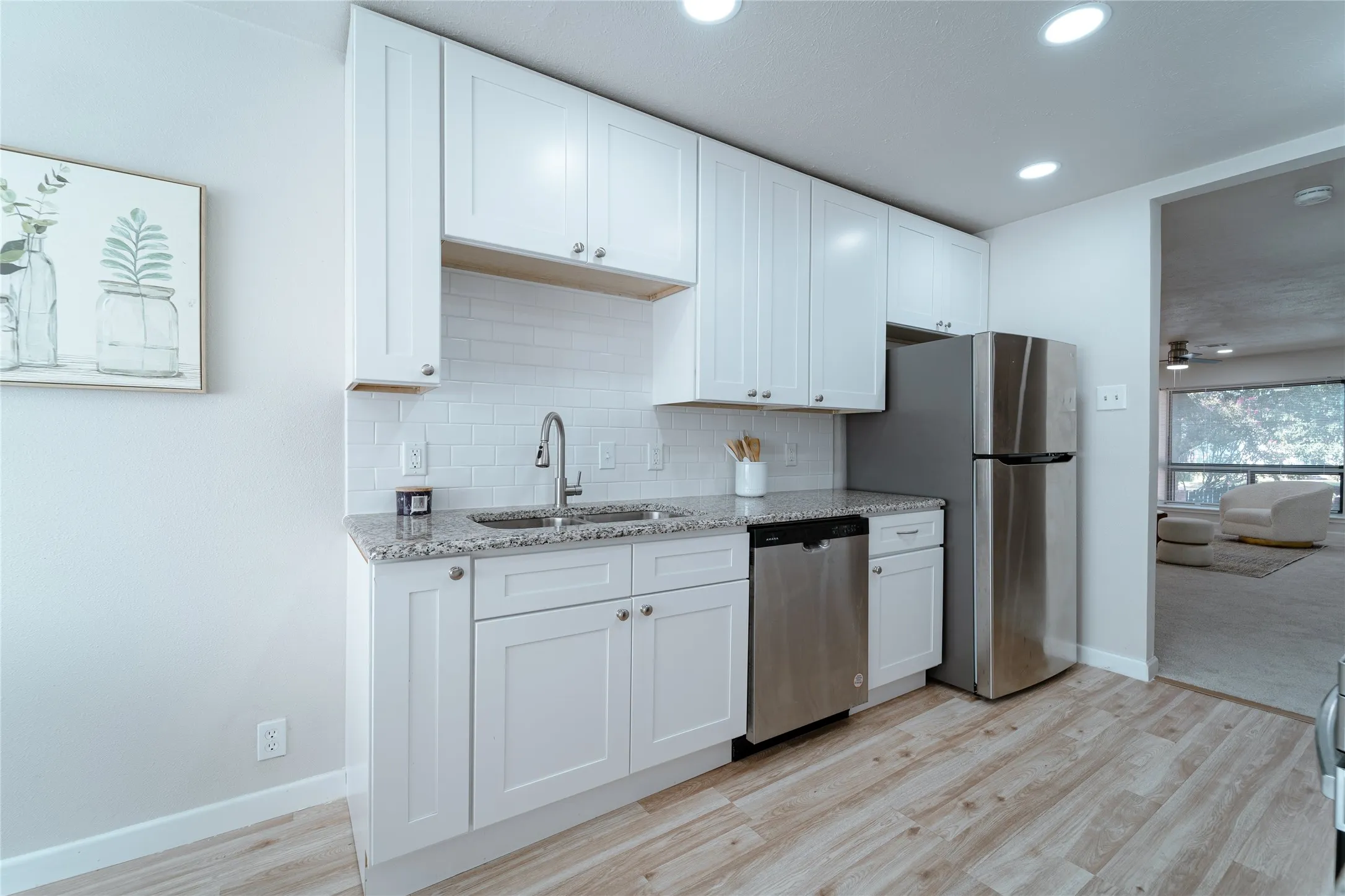 Condominium For Sale in Dallas County , 10017 Regal Park Lane 205, Dallas, Texas 75230, 2 Bedroom, 2 Bathroom, Garage spaces, 1,344 Sqft, built in 1964, mls#21386214, Real Estate Agent in Dallas, Homes For Sale in Dallas county, Homes For Sale in Dallas, Realtor in Dallas Texas, Real Estate Brokerage Independent Realty Texas, Luminita Cordes Realtor