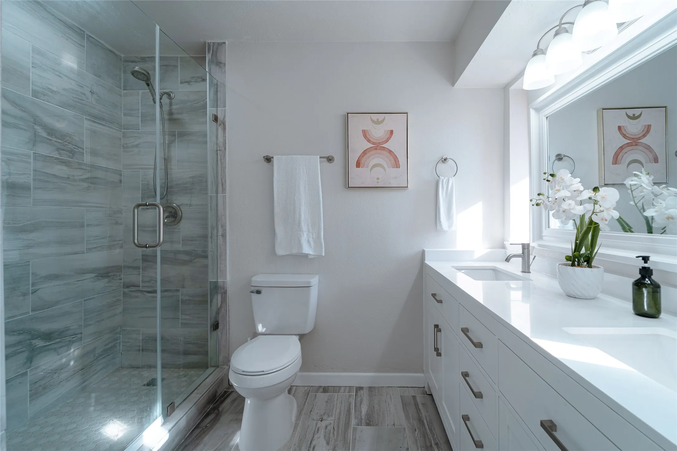 Condominium For Sale in Dallas County , 10017 Regal Park Lane 205, Dallas, Texas 75230, 2 Bedroom, 2 Bathroom, Garage spaces, 1,344 Sqft, built in 1964, mls#21386214, Real Estate Agent in Dallas, Homes For Sale in Dallas county, Homes For Sale in Dallas, Realtor in Dallas Texas, Real Estate Brokerage Independent Realty Texas, Luminita Cordes Realtor