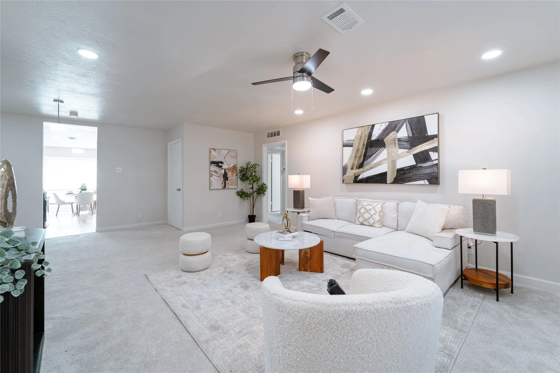 Condominium For Sale in Dallas County , 10017 Regal Park Lane 205, Dallas, Texas 75230, 2 Bedroom, 2 Bathroom, Garage spaces, 1,344 Sqft, built in 1964, mls#21386214, Real Estate Agent in Dallas, Homes For Sale in Dallas county, Homes For Sale in Dallas, Realtor in Dallas Texas, Real Estate Brokerage Independent Realty Texas, Luminita Cordes Realtor